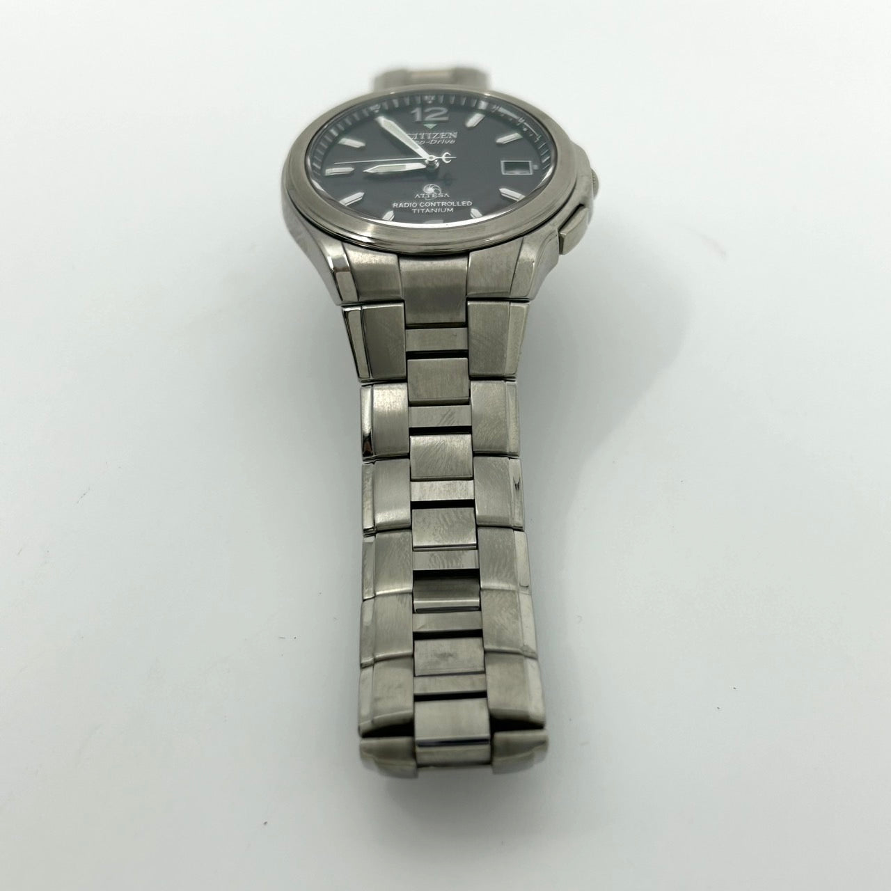 【稼働品】CITIZEN ATTESA シチズン アテッサ メンズ腕時計 エコドライブ H410 電波ソーラー チタン ブラック文字盤 デイト アナログ ビジネスウォッチ スタイリッシュ クラシックデザイン DURATECT クリーニング済み G6