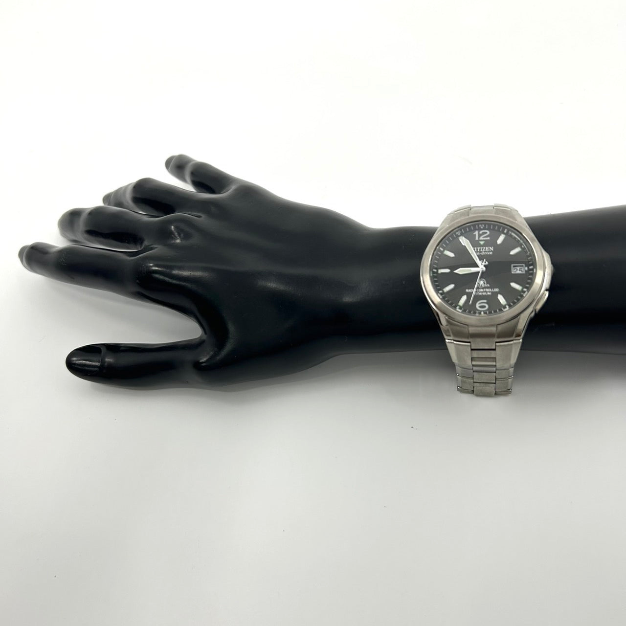 【稼働品】CITIZEN ATTESA シチズン アテッサ メンズ腕時計 エコドライブ H410 電波ソーラー チタン ブラック文字盤 デイト アナログ ビジネスウォッチ スタイリッシュ クラシックデザイン DURATECT クリーニング済み G6