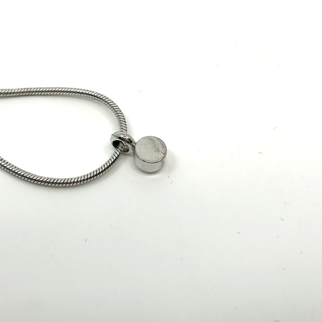 アンクライン Anne Klein シルバーカラー 銀 ネックレス クリスタル ペンダント付き 上品 ジュエリー アクセサリー レディース I8