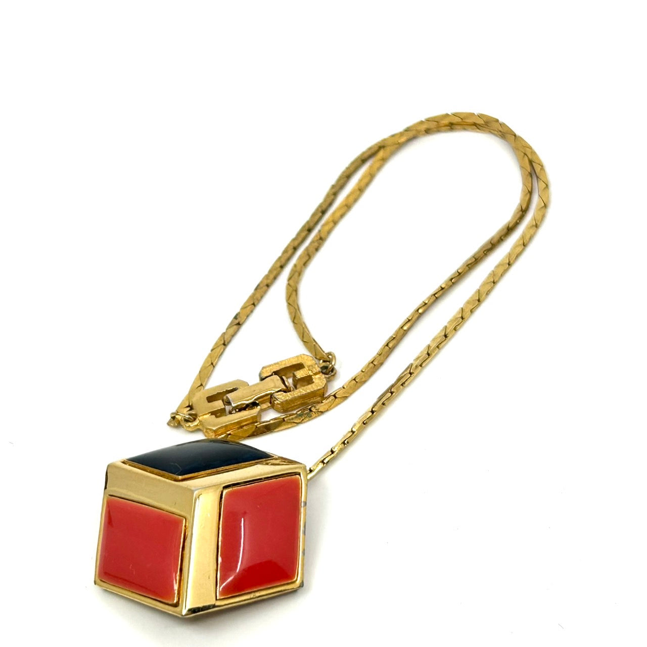 GIVENCHY ジバンシー ネックレス ペンダント スクエア型 赤 レッド 黒 ブラック バイカラー ゴールドカラー ヴィンテージ アクセサリー ジュエリー レディース I8