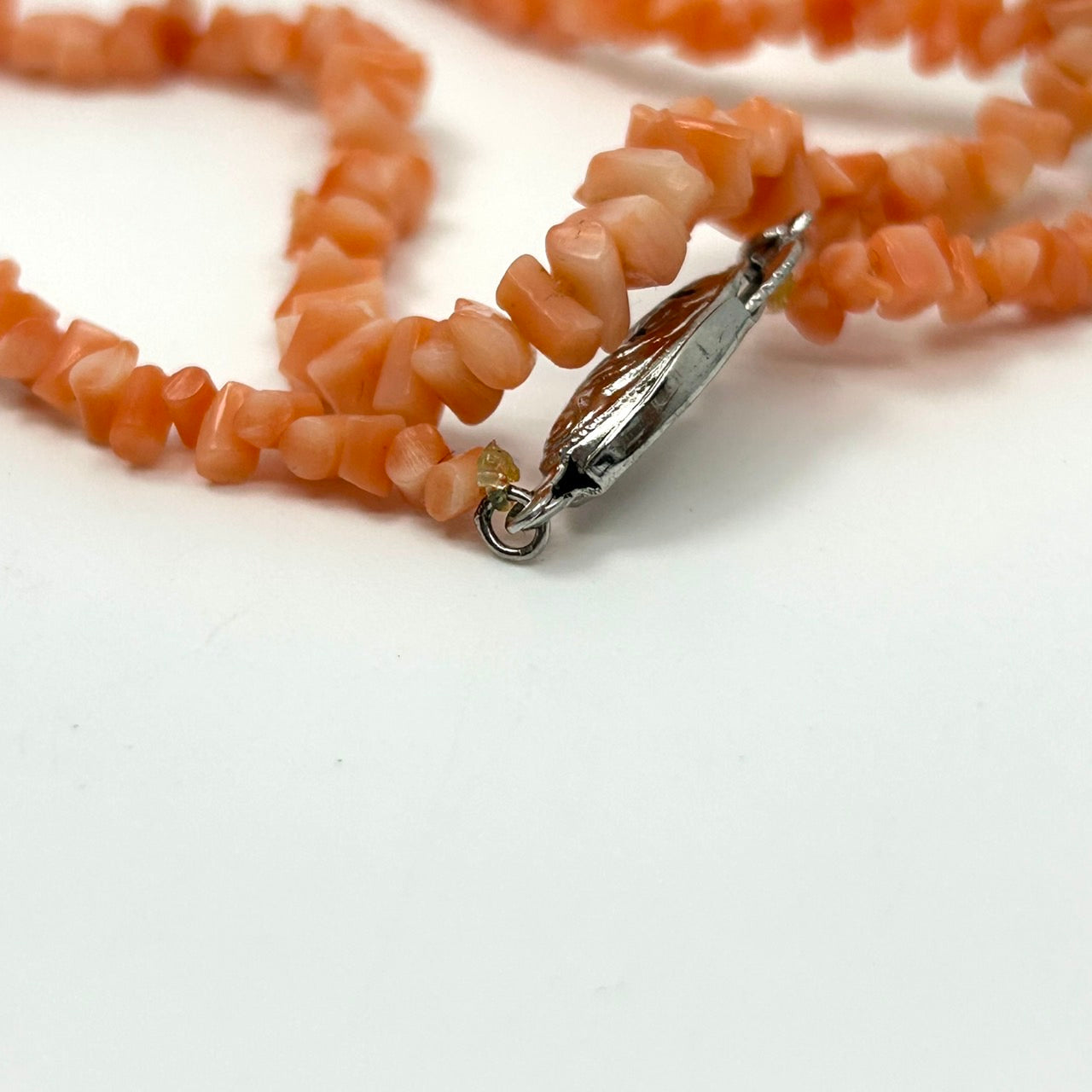 上品なオレンジ珊瑚 サンゴ ネックレス 天然素材 2連 ロングネックレス 留め具シルバー レディース アクセサリー I9