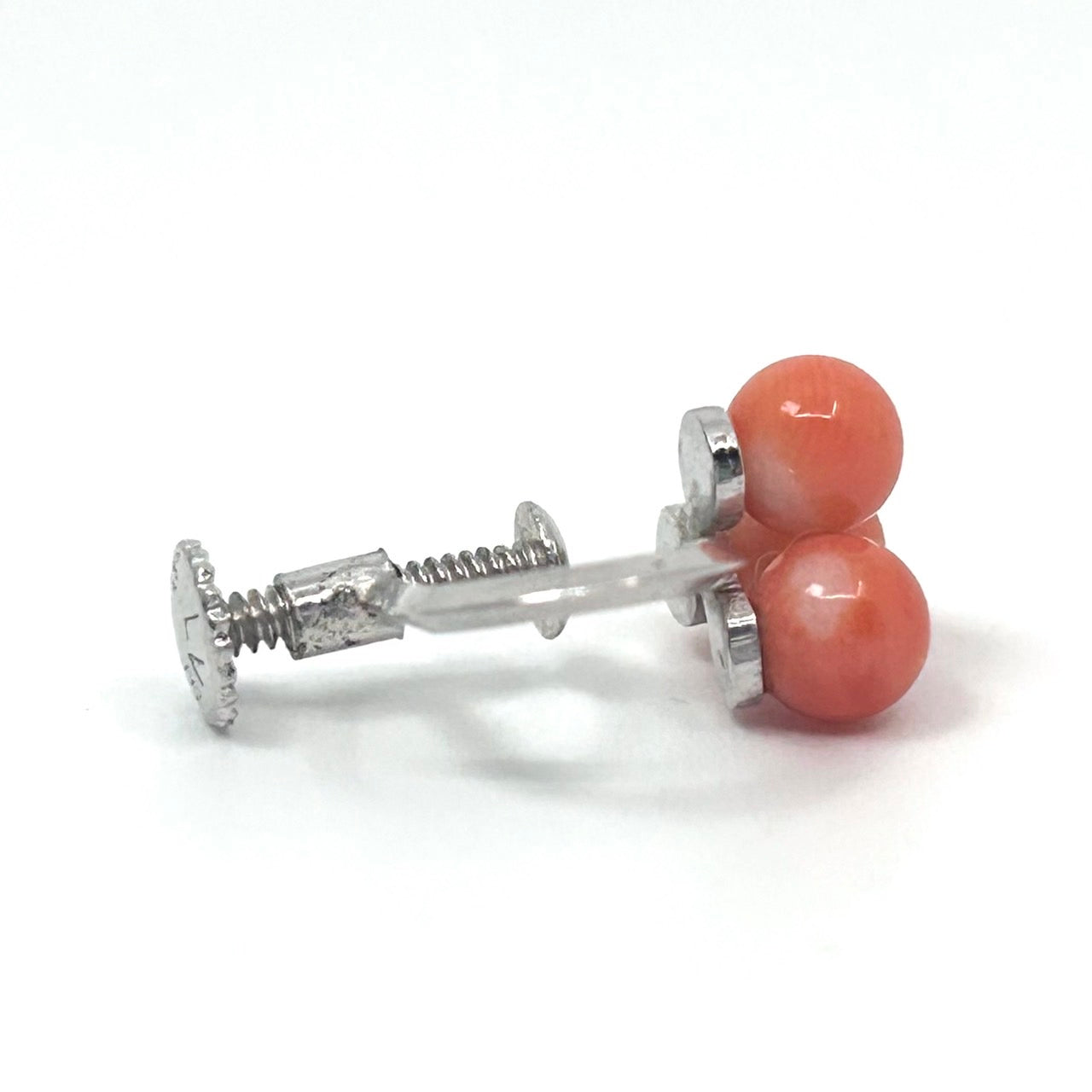 ヴィンテージ サンゴ 赤珊瑚 レッド 3粒 デザイン シルバー金具 ネジ式イヤリング コーラル アクセサリー レトロ 上品 ジュエリー I9