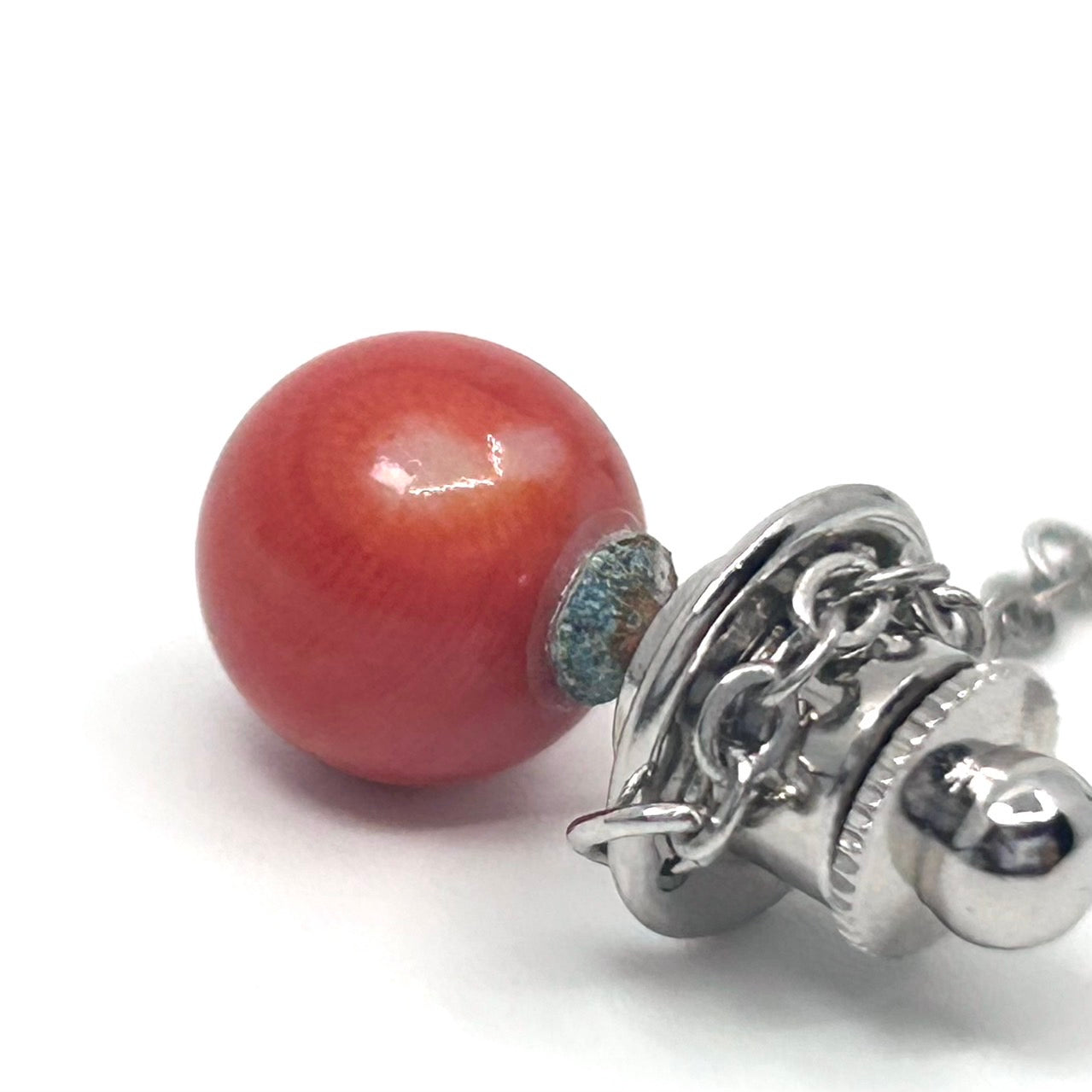 赤珊瑚 レッド ピアス 片耳用 シルバー台座 チェーン付き 上品 エレガント ヴィンテージ アクセサリー レディースジュエリー I9