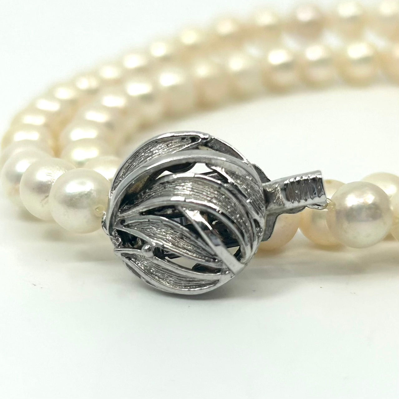 ホワイトパール ネックレス 二連 淡水真珠 本真珠 シルバークラスプ クラシカル エレガント 冠婚葬祭 フォーマルアクセサリー I10