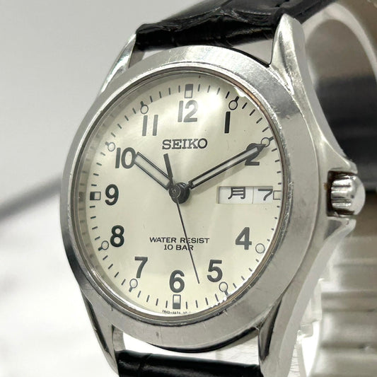 【新品ベルト（社外品）/電池交換済/稼働品】SEIKO セイコー メンズ 腕時計 7N43-0AJ0 デイデイト 曜日 日付表示 シルバー アイボリー文字盤 ブラックレザー 10気圧防水 クオーツ アナログ 高視認性 クラシック ビジネス カジュアル G6