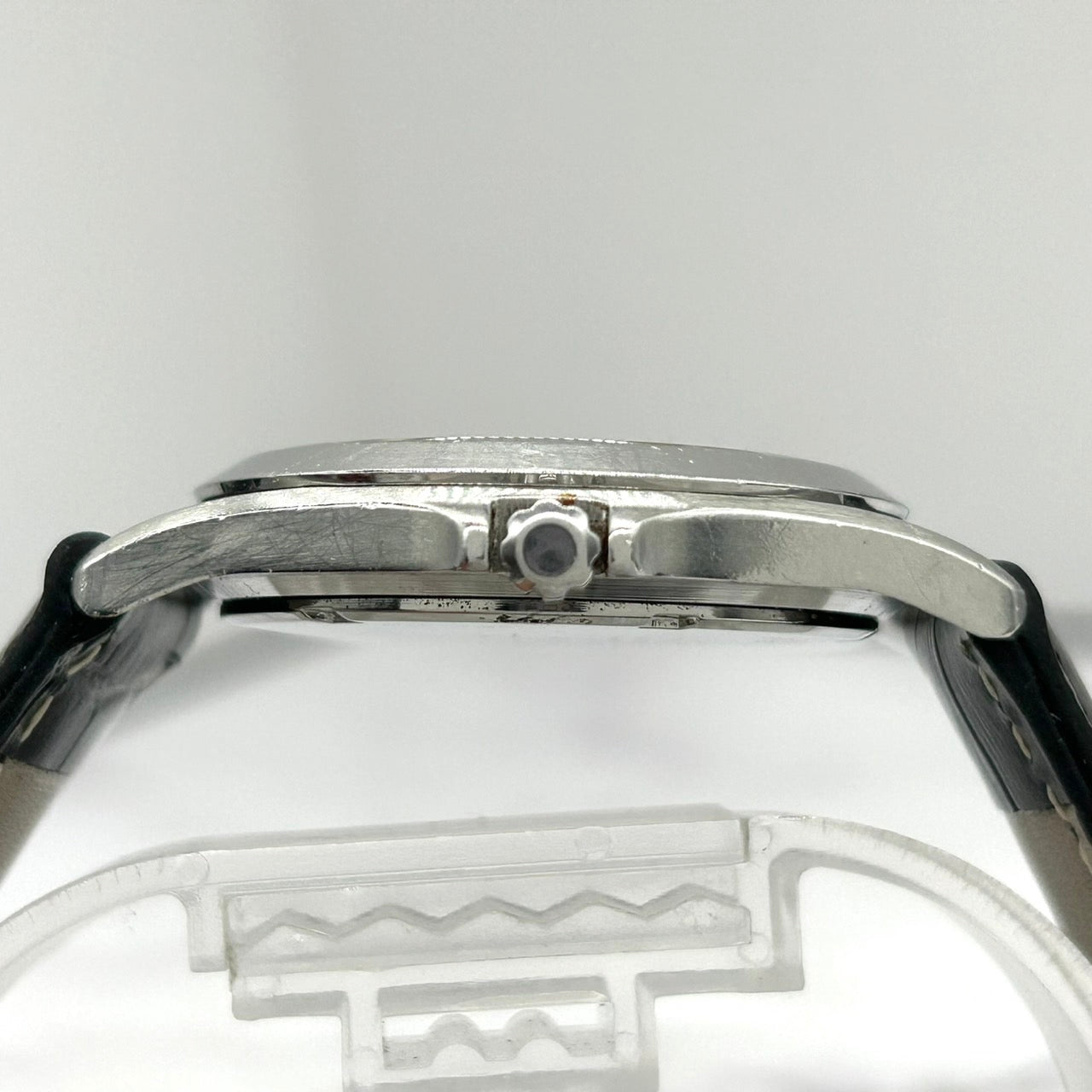 【新品ベルト（社外品）/電池交換済/稼働品】SEIKO セイコー メンズ 腕時計 7N43-0AJ0 デイデイト 曜日 日付表示 シルバー アイボリー文字盤 ブラックレザー 10気圧防水 クオーツ アナログ 高視認性 クラシック ビジネス カジュアル G6