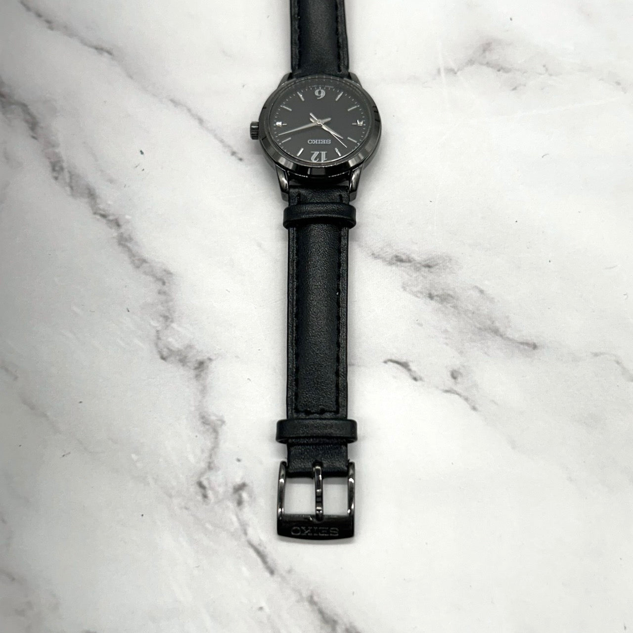 【新品ベルト（社外品）／稼働品／美品】SEIKO セイコー レディース 腕時計 ソーラー V131-0AF0 限定モデル ブラック 黒文字盤 ラウンド アナログ シンプル エレガント クラシック ドレスウォッチ ビジネス 10気圧防水 クリーニング済 G6