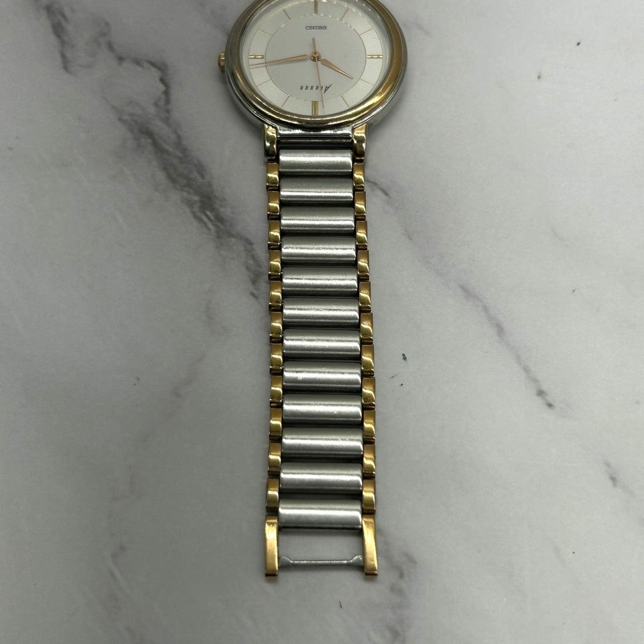 【電池交換済／稼働品】SEIKO セイコー Avenue アベニュー レディース 7N01-6110 コンビカラー シルバー ゴールド クオーツ アナログ ホワイト文字盤 エレガント クラシック ドレスウォッチ ビジネス 5気圧防水 クリーニング済 G6