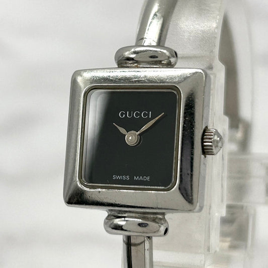 【電池交換済／稼働品】GUCCI グッチ 1900L レディース 腕時計 スクエア ブラック文字盤 シルバー バングルウォッチ ブレスレット アナログ クオーツ エレガント クラシック ドレスウォッチ 人気モデル 定番 スイス製 クリーニング済 G6