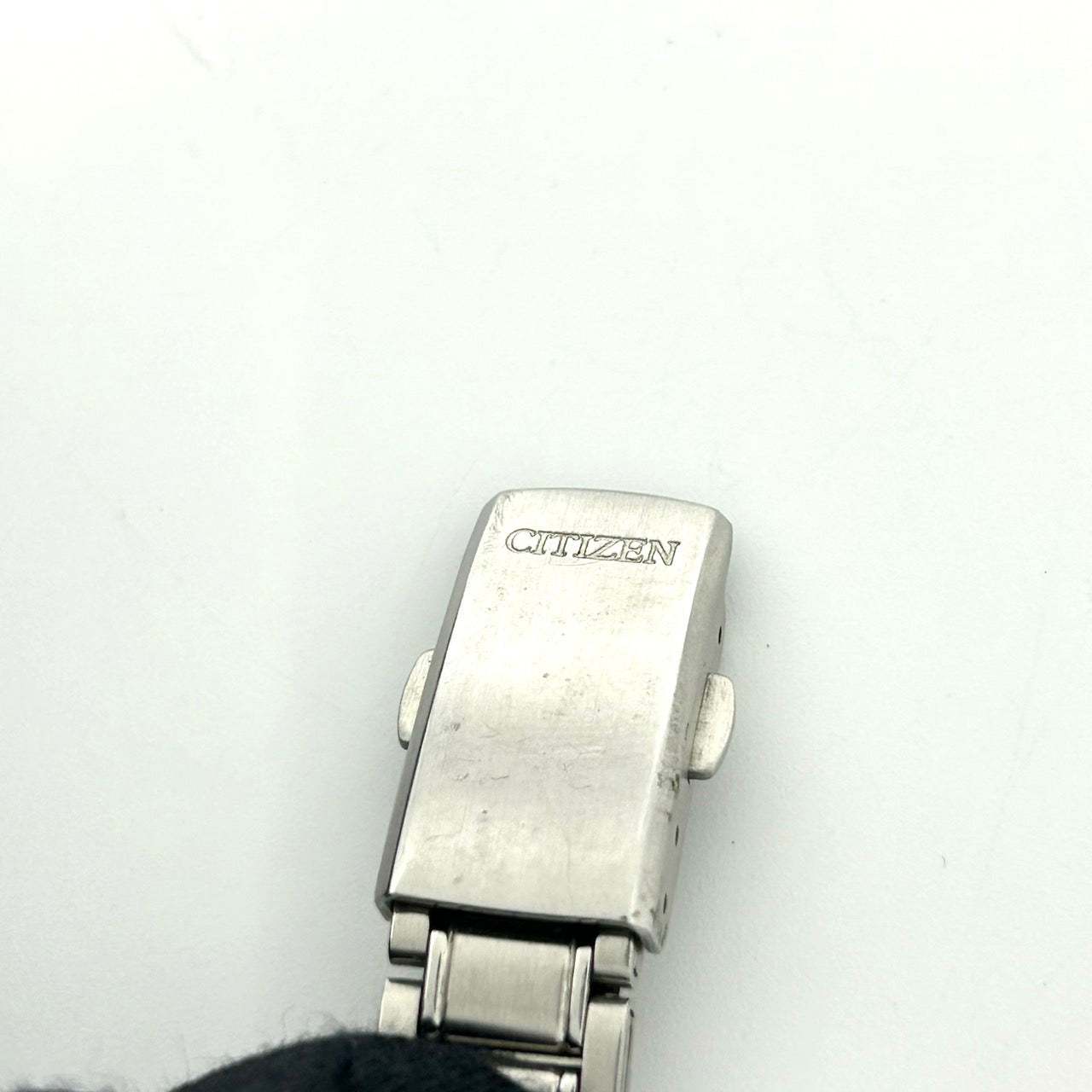 【稼働品】シチズン エコドライブ 腕時計 レディース E011-S027144 ソーラー W.R. 10 BAR アナログ デイト表示 白文字盤 ステンレス シルバー シンプル クラシック エレガント カジュアル ビジネス 通勤 クリーニング済 G5