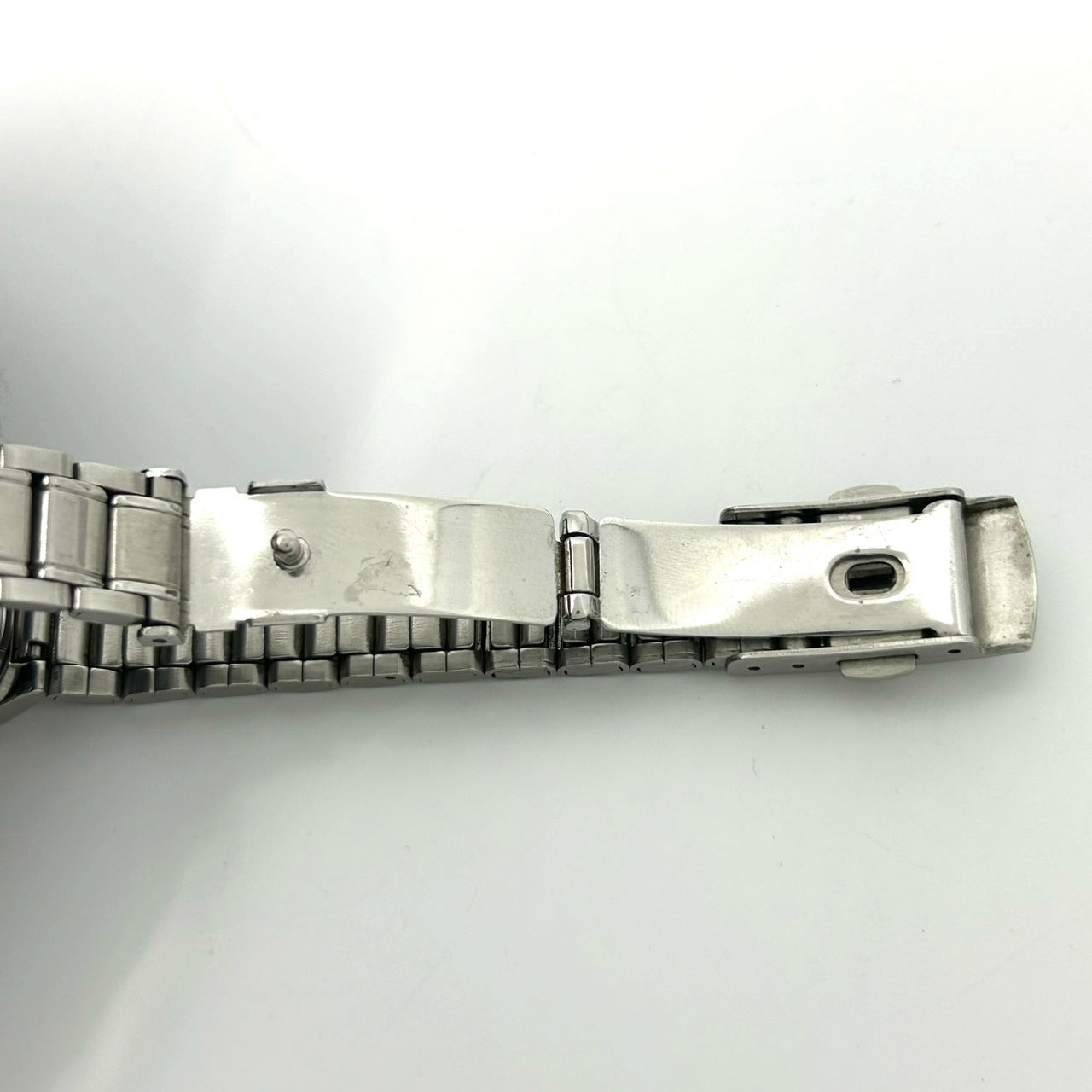 【稼働品】シチズン エコドライブ 腕時計 レディース E011-S027144 ソーラー W.R. 10 BAR アナログ デイト表示 白文字盤 ステンレス シルバー シンプル クラシック エレガント カジュアル ビジネス 通勤 クリーニング済 G5