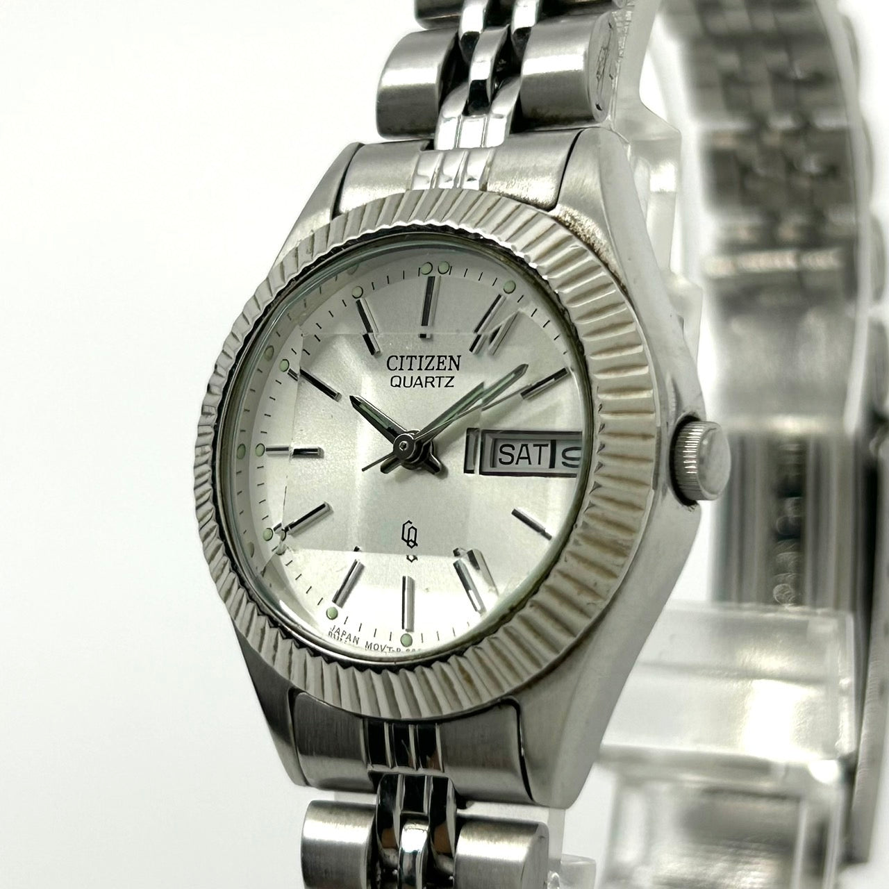 【電池交換済】 citizen シチズン クオーツ 腕時計 カットガラス 6000-K09338 デイデイト メンズ レディース ユニセックス アナログ シルバー ステンレス ラウンド クラシック ビンテージ エレガント ドレスウォッチ ビジネス G5