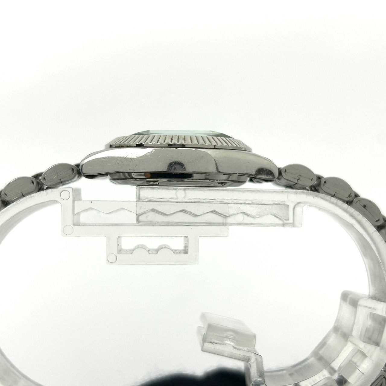 【電池交換済】 citizen シチズン クオーツ 腕時計 カットガラス 6000-K09338 デイデイト メンズ レディース ユニセックス アナログ シルバー ステンレス ラウンド クラシック ビンテージ エレガント ドレスウォッチ ビジネス G5