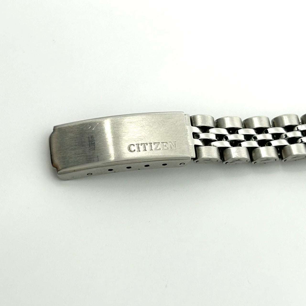 【電池交換済】 citizen シチズン クオーツ 腕時計 カットガラス 6000-K09338 デイデイト メンズ レディース ユニセックス アナログ シルバー ステンレス ラウンド クラシック ビンテージ エレガント ドレスウォッチ ビジネス G5