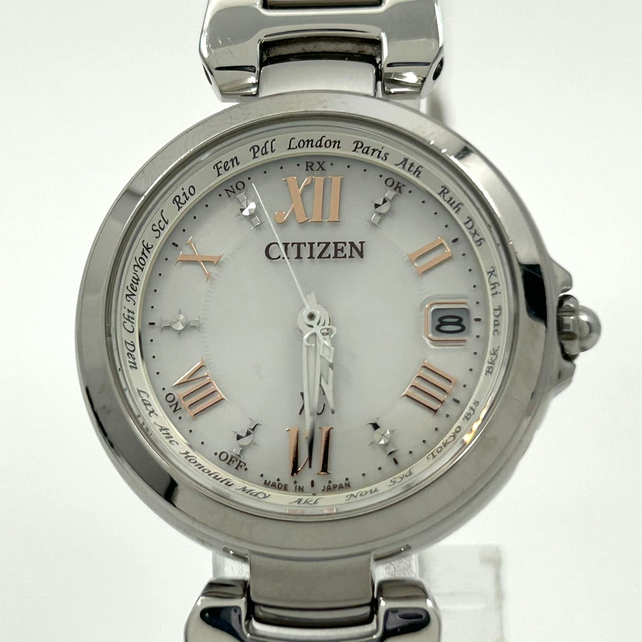 【美品】シチズン クロスシー xC 腕時計 レディース H240-T019072 エコドライブ 電波ソーラー ワールドタイム デイト アナログ 白文字盤 シルバー ローマ数字 エレガント ビジネス オフィス カジュアル ドレスウォッチ クリーニング済 G3