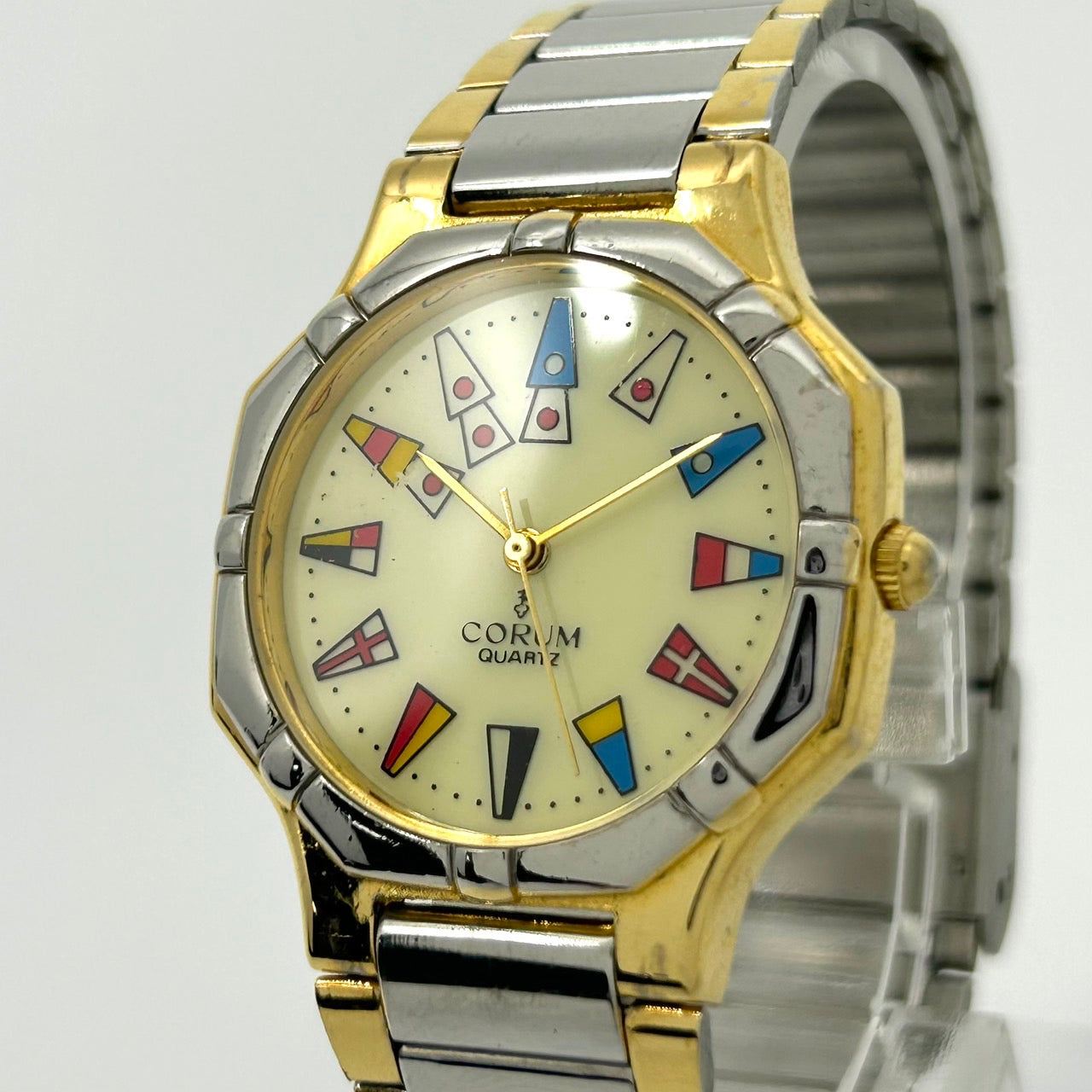 【電池交換済】希少 CORUM コルム アドミラルズカップ 腕時計 メンズ レディース クオーツ 国際信号旗 イエロー文字盤 ゴールド シルバー コンビ ヴィンテージ アンティーク クラシック 高級 スイス製 ユニセックス エレガント G2