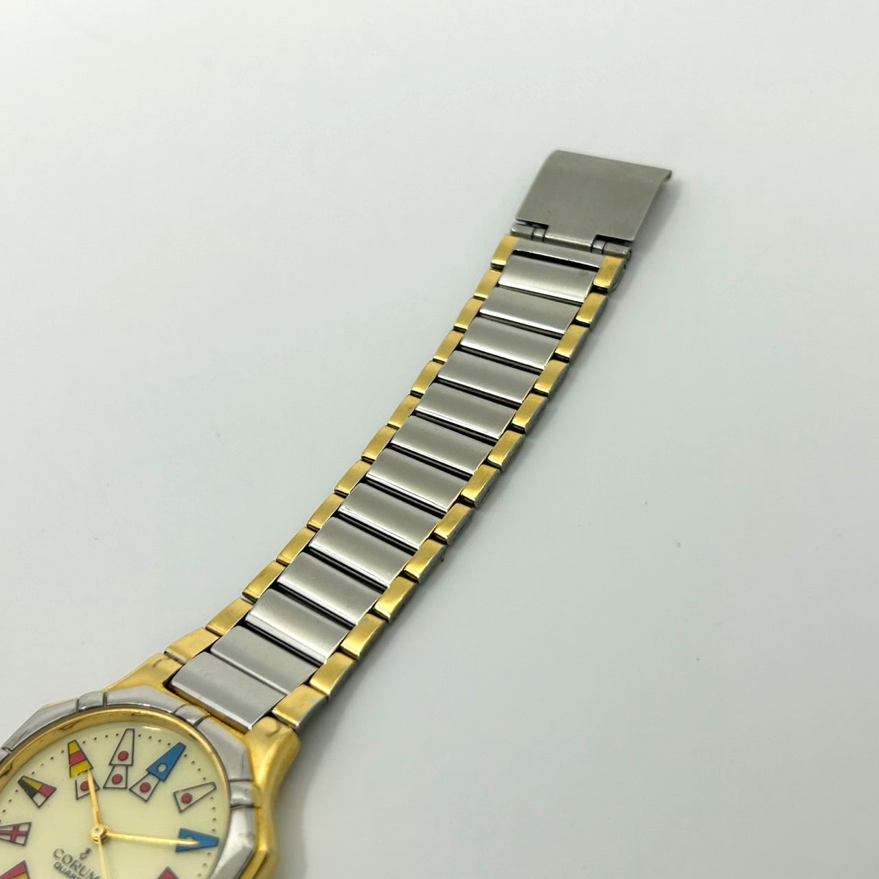 【電池交換済】希少 CORUM コルム アドミラルズカップ 腕時計 メンズ レディース クオーツ 国際信号旗 イエロー文字盤 ゴールド シルバー コンビ ヴィンテージ アンティーク クラシック 高級 スイス製 ユニセックス エレガント G2