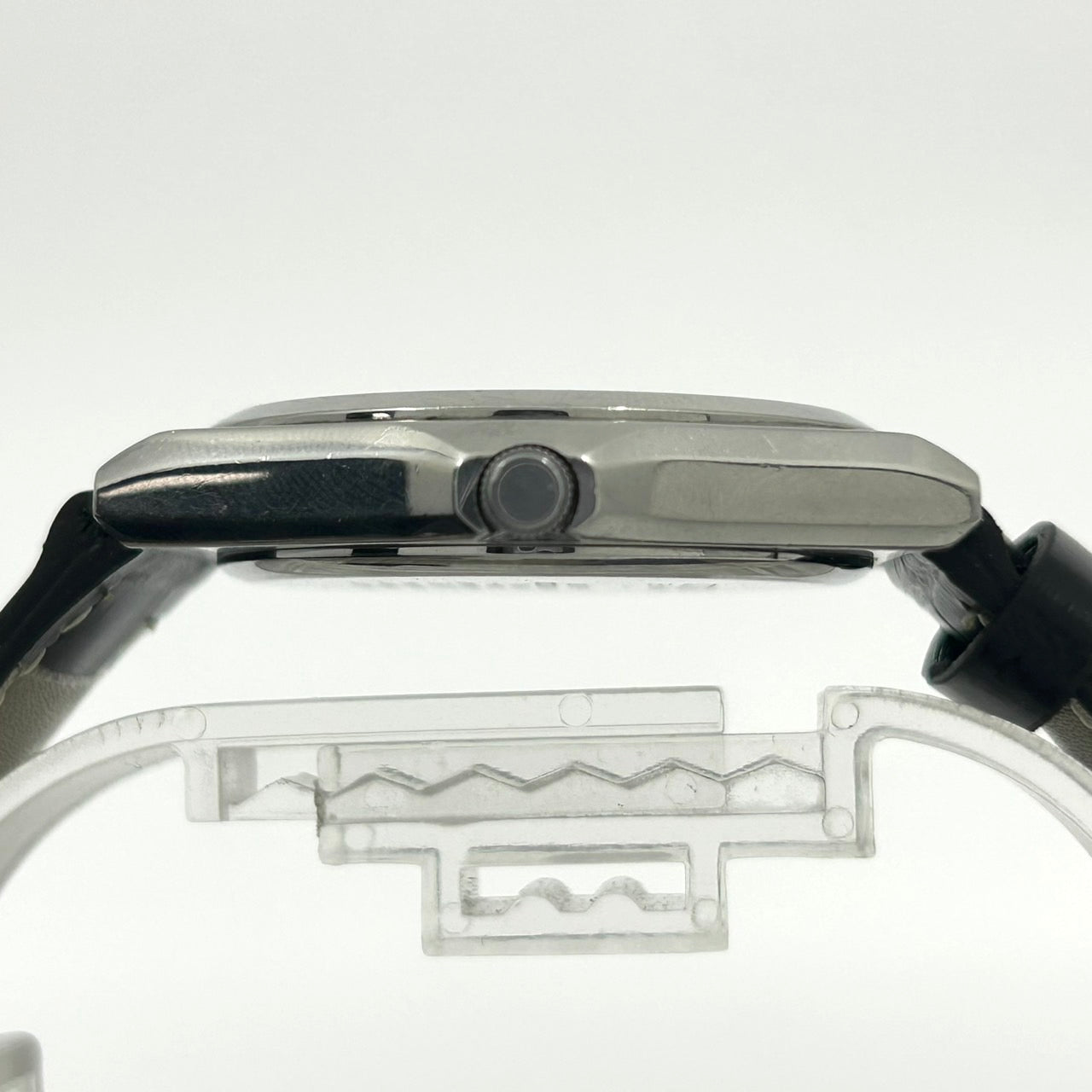 【新品ベルト】citizen シチズン エコドライブ 腕時計 メンズ E111-S020511 ソーラー デイト アナログ シルバー文字盤 レザーベルト シンプル クラシック ビジネス ドレスウォッチ エレガント 通勤 通学 クリーニング済 G3