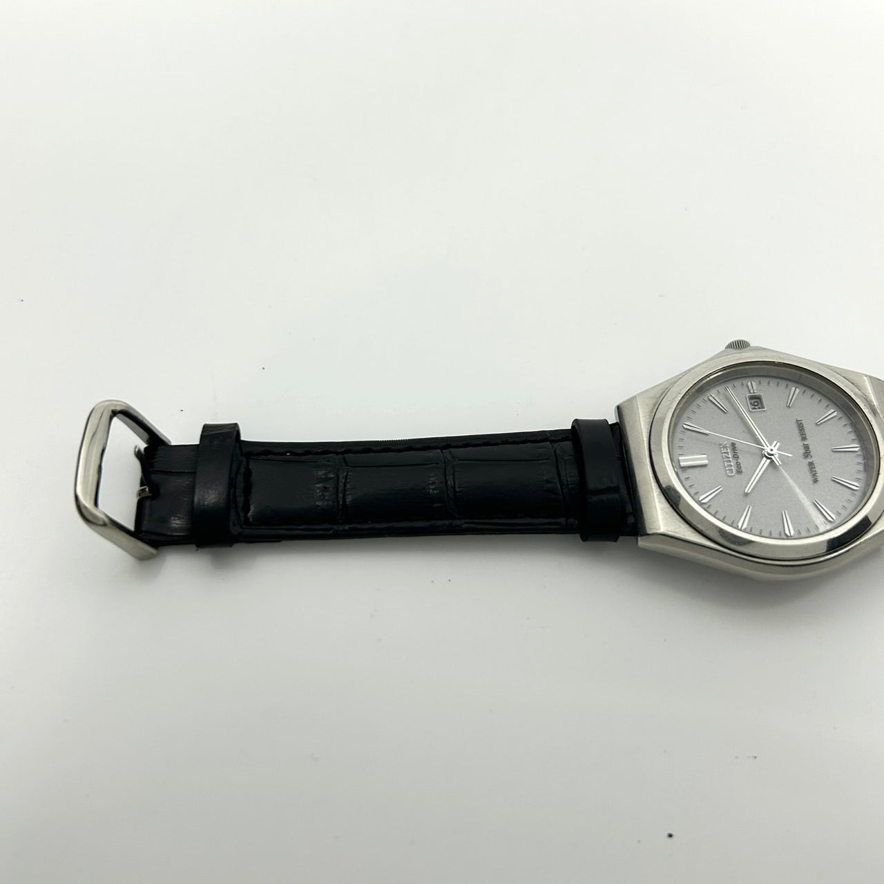 【新品ベルト】citizen シチズン エコドライブ 腕時計 メンズ E111-S020511 ソーラー デイト アナログ シルバー文字盤 レザーベルト シンプル クラシック ビジネス ドレスウォッチ エレガント 通勤 通学 クリーニング済 G3