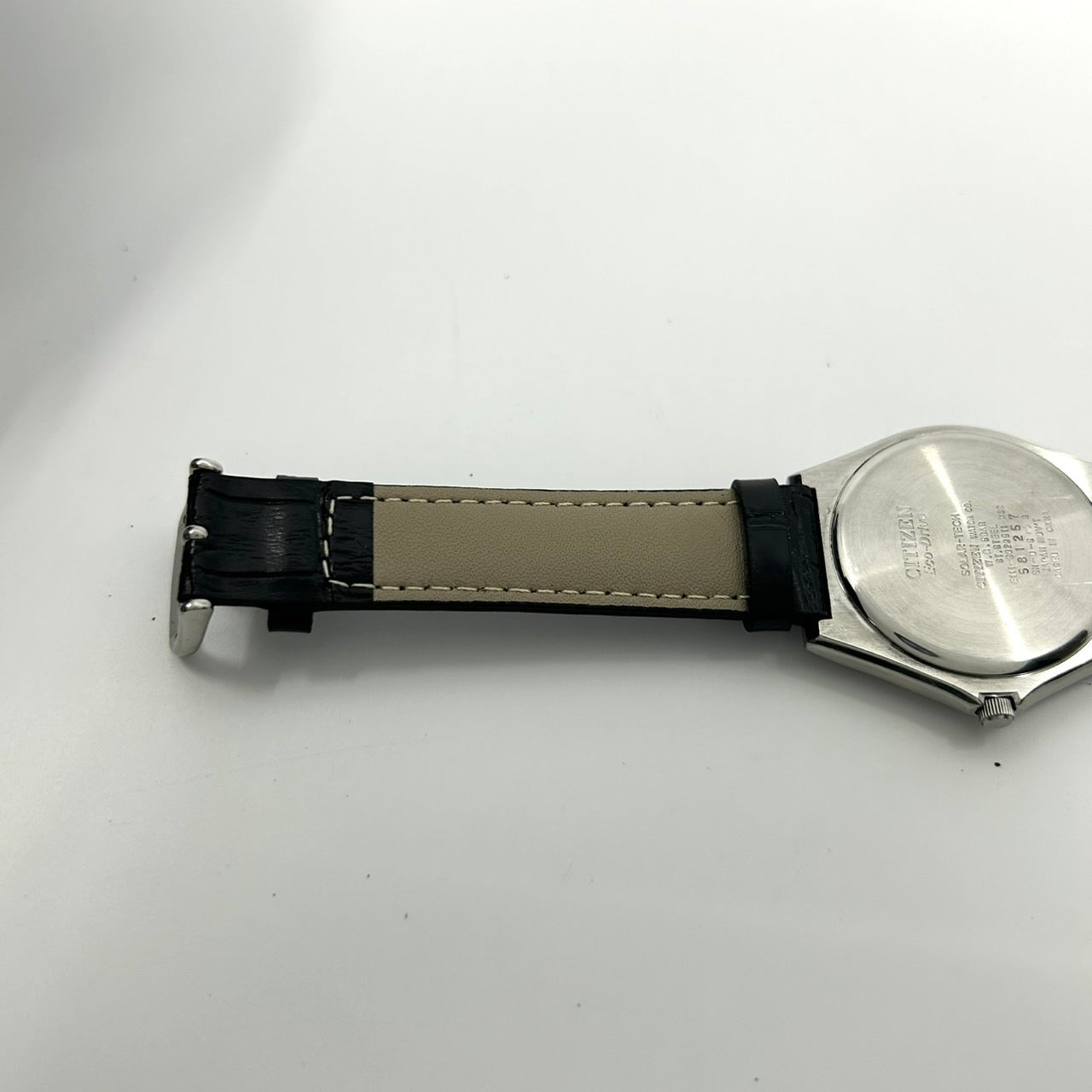 【新品ベルト】citizen シチズン エコドライブ 腕時計 メンズ E111-S020511 ソーラー デイト アナログ シルバー文字盤 レザーベルト シンプル クラシック ビジネス ドレスウォッチ エレガント 通勤 通学 クリーニング済 G3