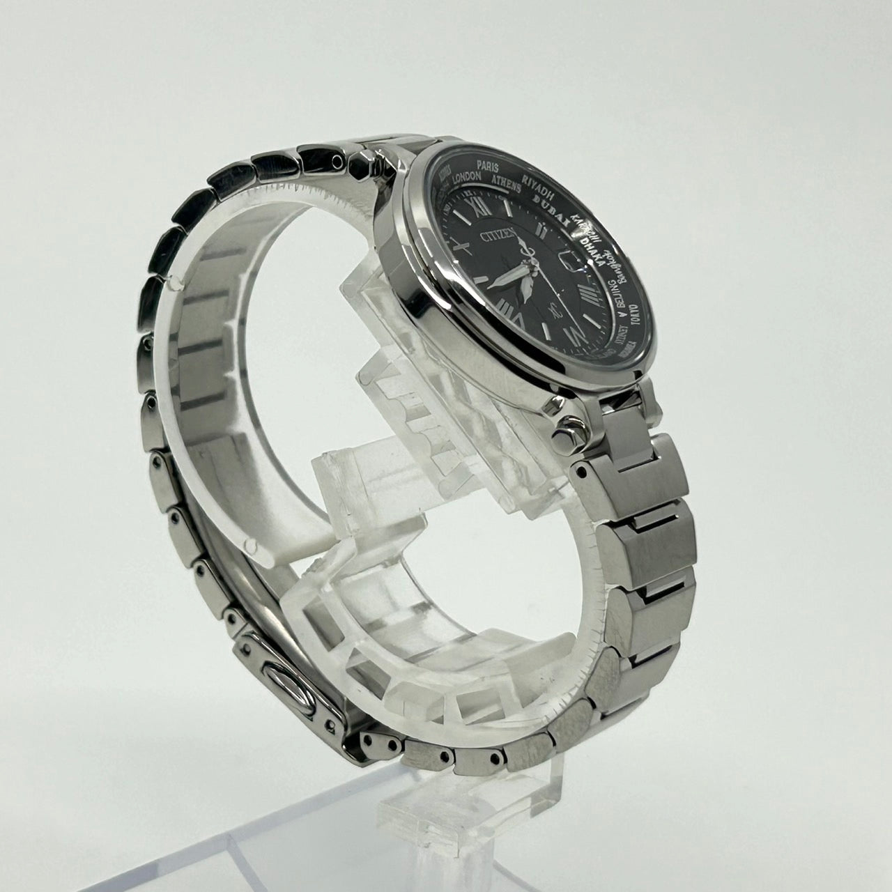 【美品】シチズン クロスシー xC 腕時計 レディース H246-T021820 エコドライブ 電波ソーラー ワールドタイム デイト アナログ 黒文字盤 シルバー ローマ数字 エレガント ビジネス オフィス カジュアル ドレスウォッチ G1