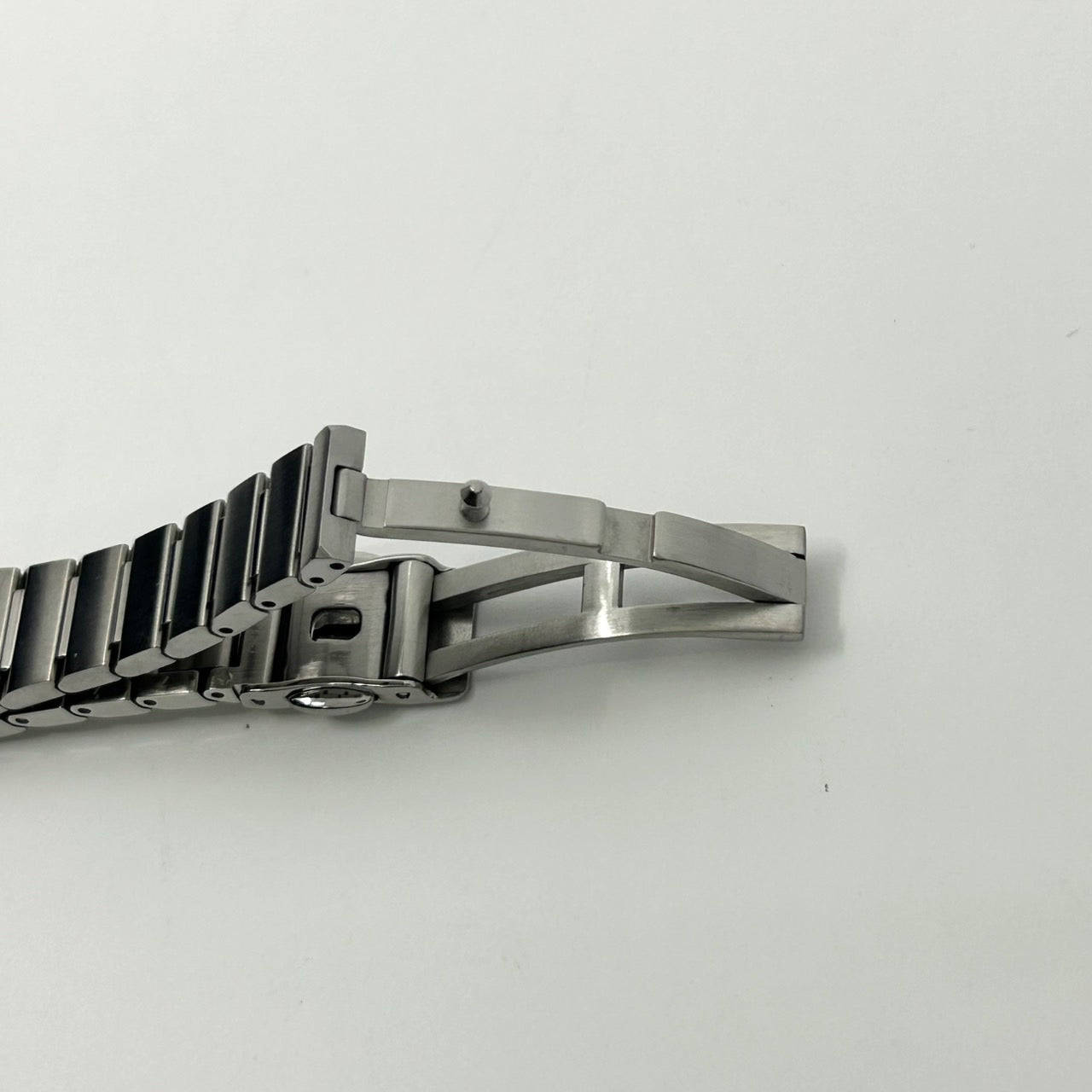 【美品】シチズン クロスシー xC 腕時計 レディース H246-T021820 エコドライブ 電波ソーラー ワールドタイム デイト アナログ 黒文字盤 シルバー ローマ数字 エレガント ビジネス オフィス カジュアル ドレスウォッチ G1