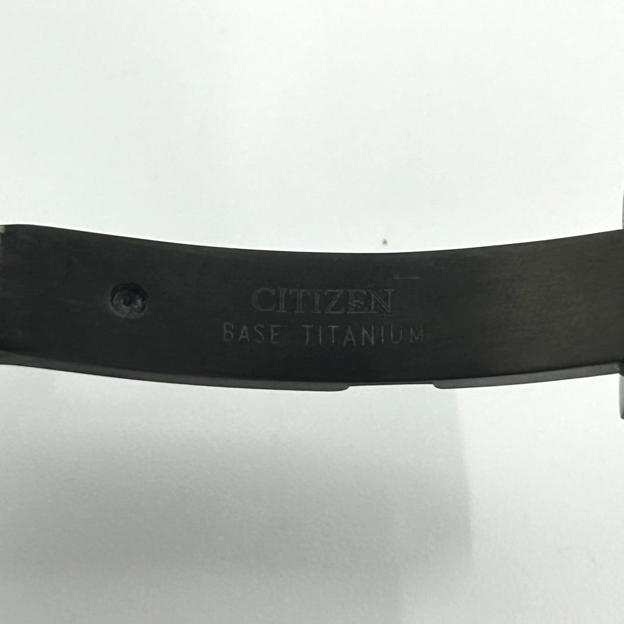 【未使用級/箱付】シチズン アテッサ 腕時計 メンズ E660-S121957 エコドライブ 電波ソーラー クロノグラフ ワールドタイム デイト チタン ブラック文字盤 アナログ ビジネス 高機能 軽量 スタイリッシュ エレガント 高級 クリーニング済 G