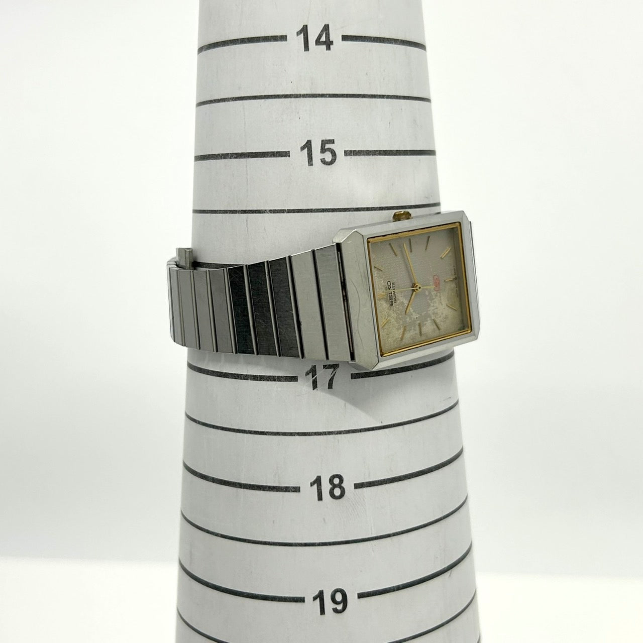 【電池交換済／稼働品】 SEIKO セイコー クオーツ 5Y01-5040 メンズ 腕時計 スクエア シルバー ゴールド コンビ アナログ ビンテージ アンティーク レトロ クラシック ドレスウォッチ ビジネス クリーニング済 G4