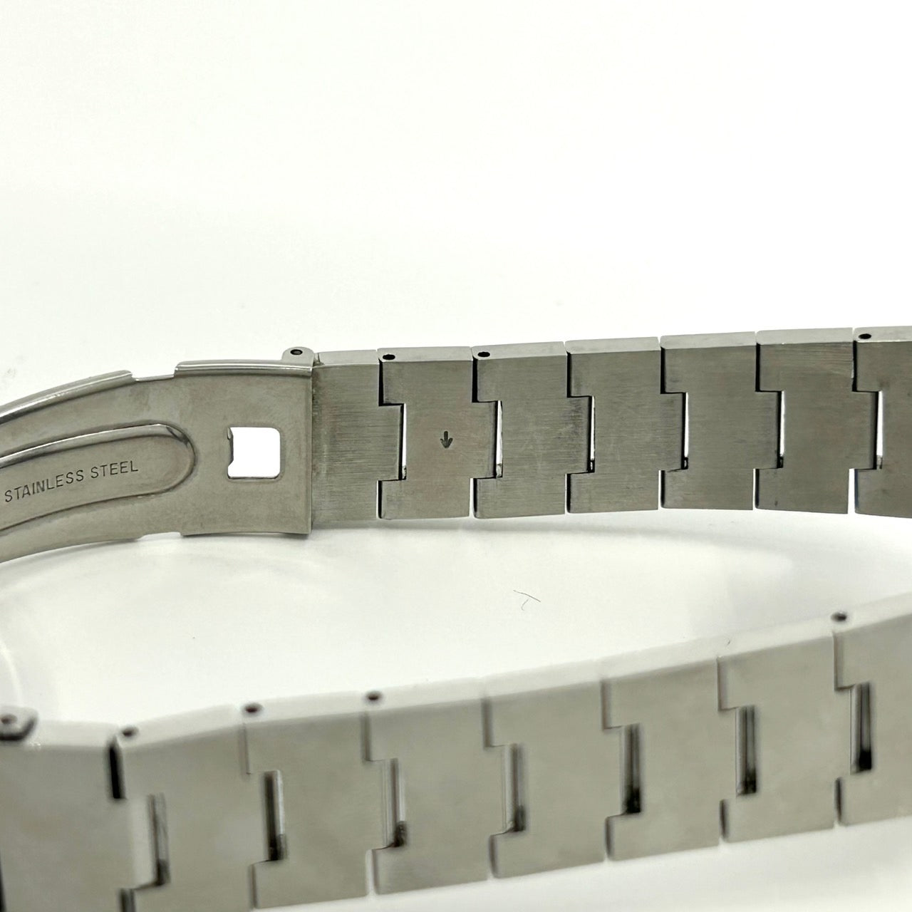 【電池交換済／稼働品】 CITIZEN シチズン xC クロスシー メンズ 腕時計 0560-H16889 クオーツ クロノグラフ デイト 青文字盤 シルバー ステンレススチール アナログ エレガント クラシック ビジネス フォーマル クリーニング済 G4