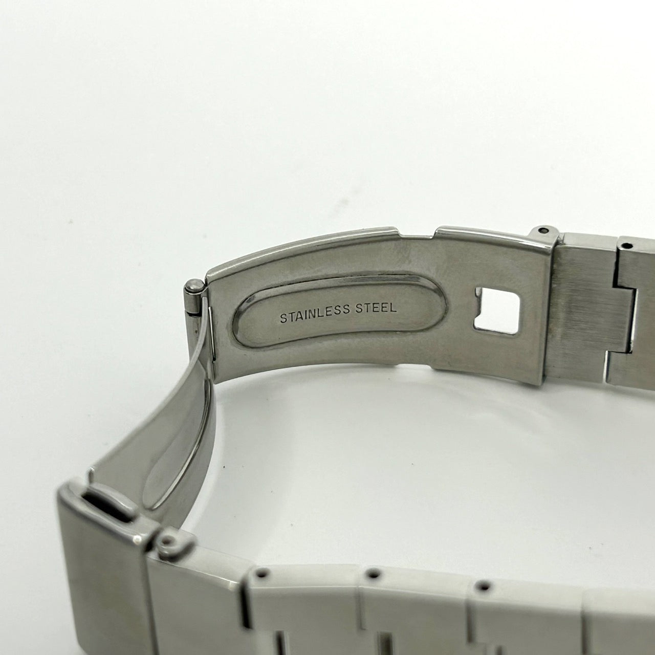 【電池交換済／稼働品】 CITIZEN シチズン xC クロスシー メンズ 腕時計 0560-H16889 クオーツ クロノグラフ デイト 青文字盤 シルバー ステンレススチール アナログ エレガント クラシック ビジネス フォーマル クリーニング済 G4