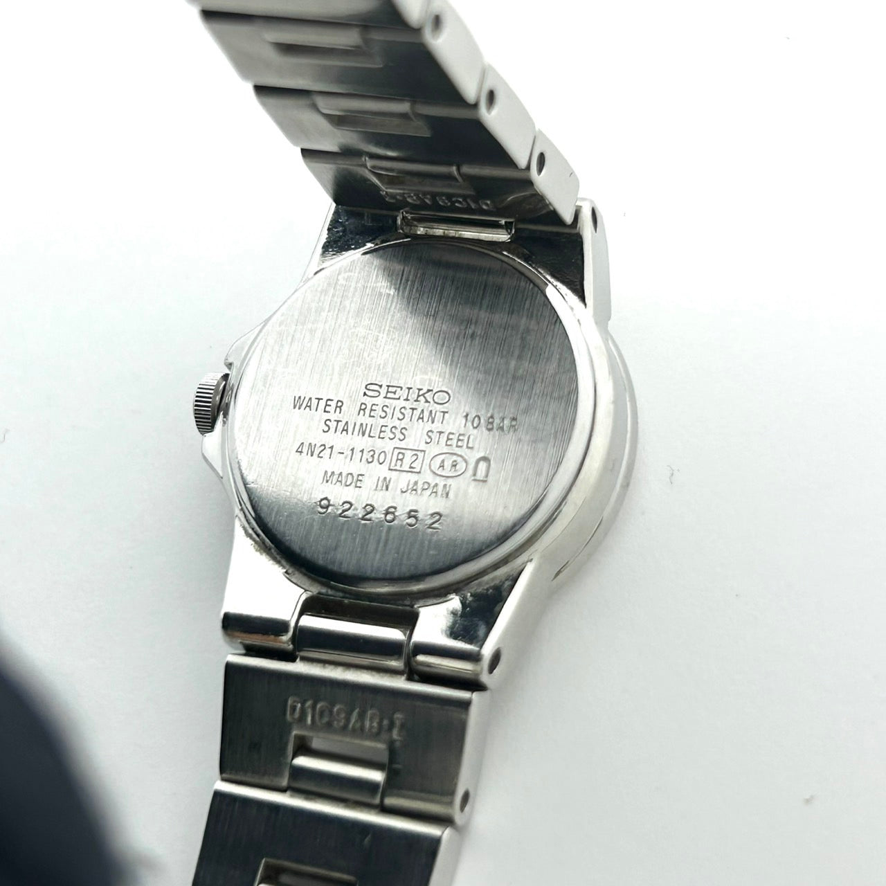 【稼働品】SEIKO セイコー LUKIA ルキア 4N21-1130 レディース 腕時計 クオーツ アナログ 白蝶貝文字盤 パープルシェル シルバー ステンレススチール 10気圧防水 エレガント フェミニン ドレスウォッチ クリーニング済 G2