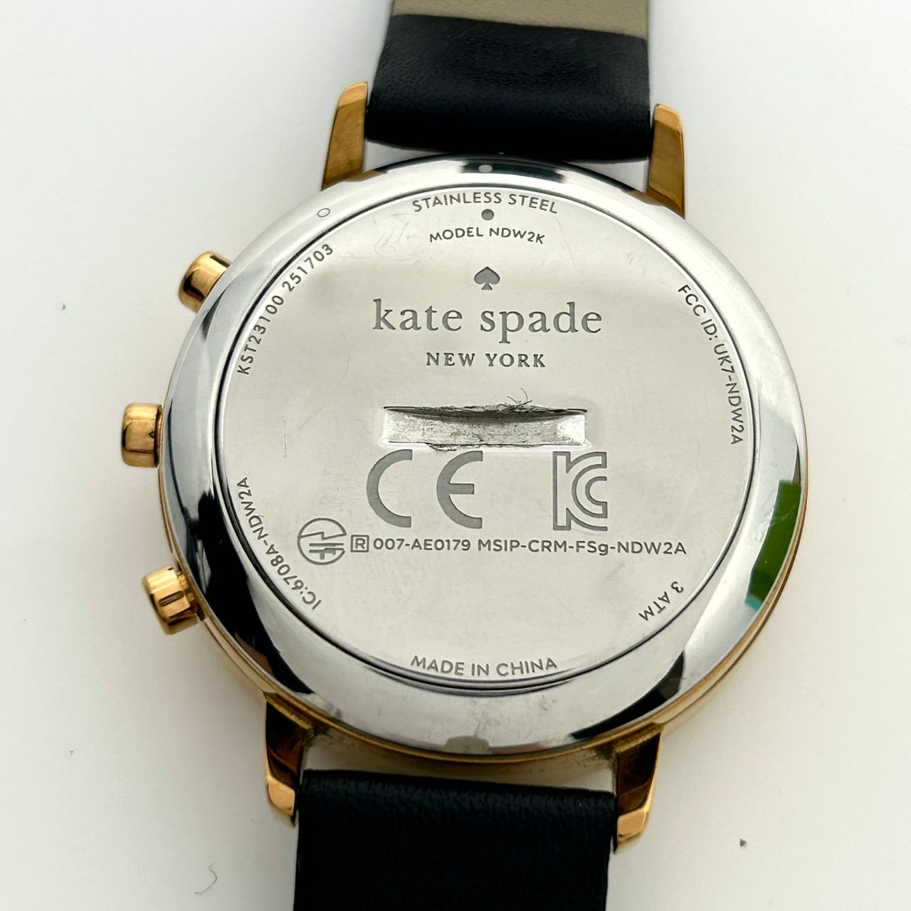 【電池交換済／稼働品／美品／箱付】 Kate Spade ケイトスペード スマートウォッチ KST23100 レディース 腕時計 ハイブリッド アナログ cheers! シャンパン ブラック文字盤 ゴールド ブラックレザーベルト エレガント フェミニン G