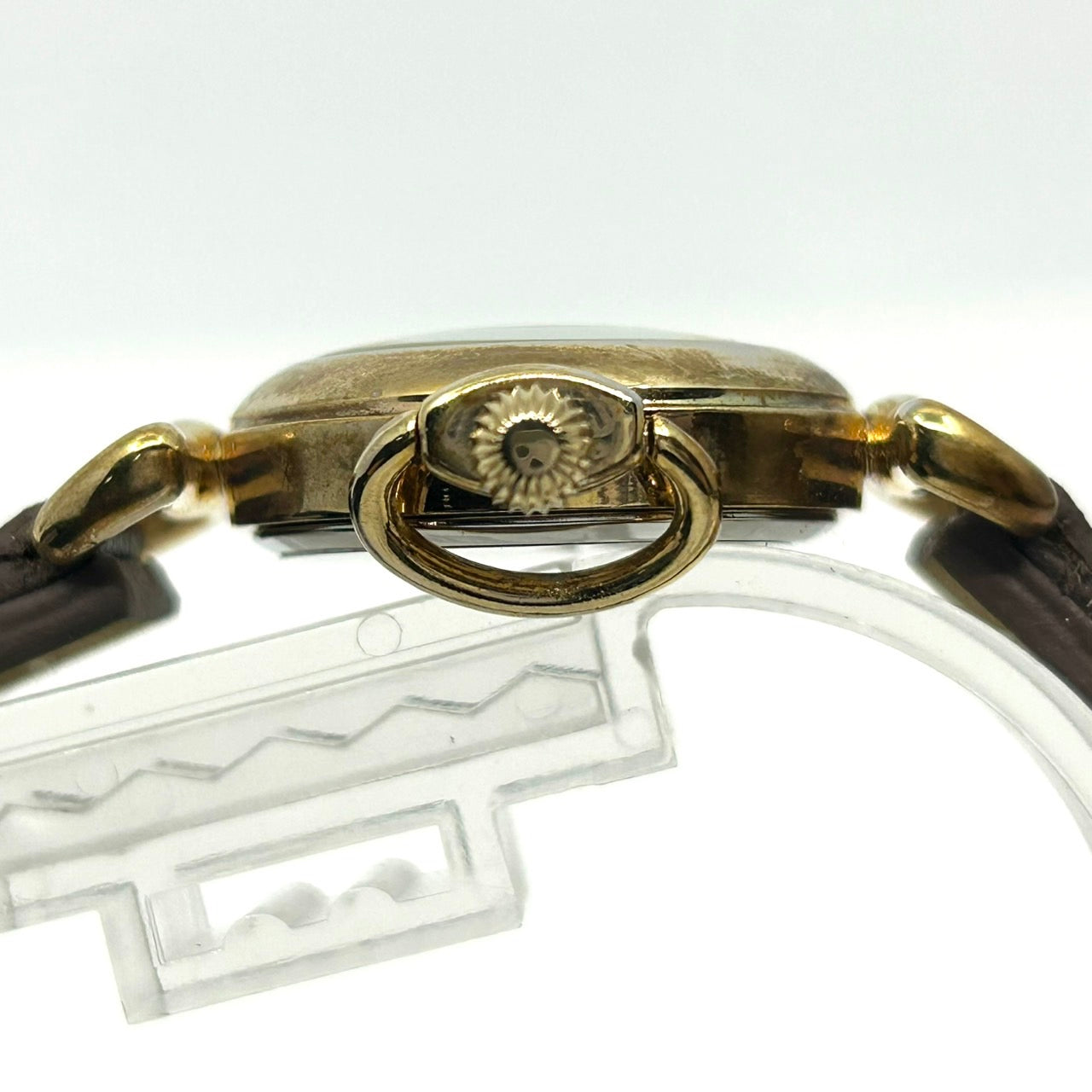 【限定/完売品】 Disney ディズニー 不思議の国のアリス コラボ 腕時計 ラインストーン ゴールドカラー クオーツ ラウンド レディース アナログ G1