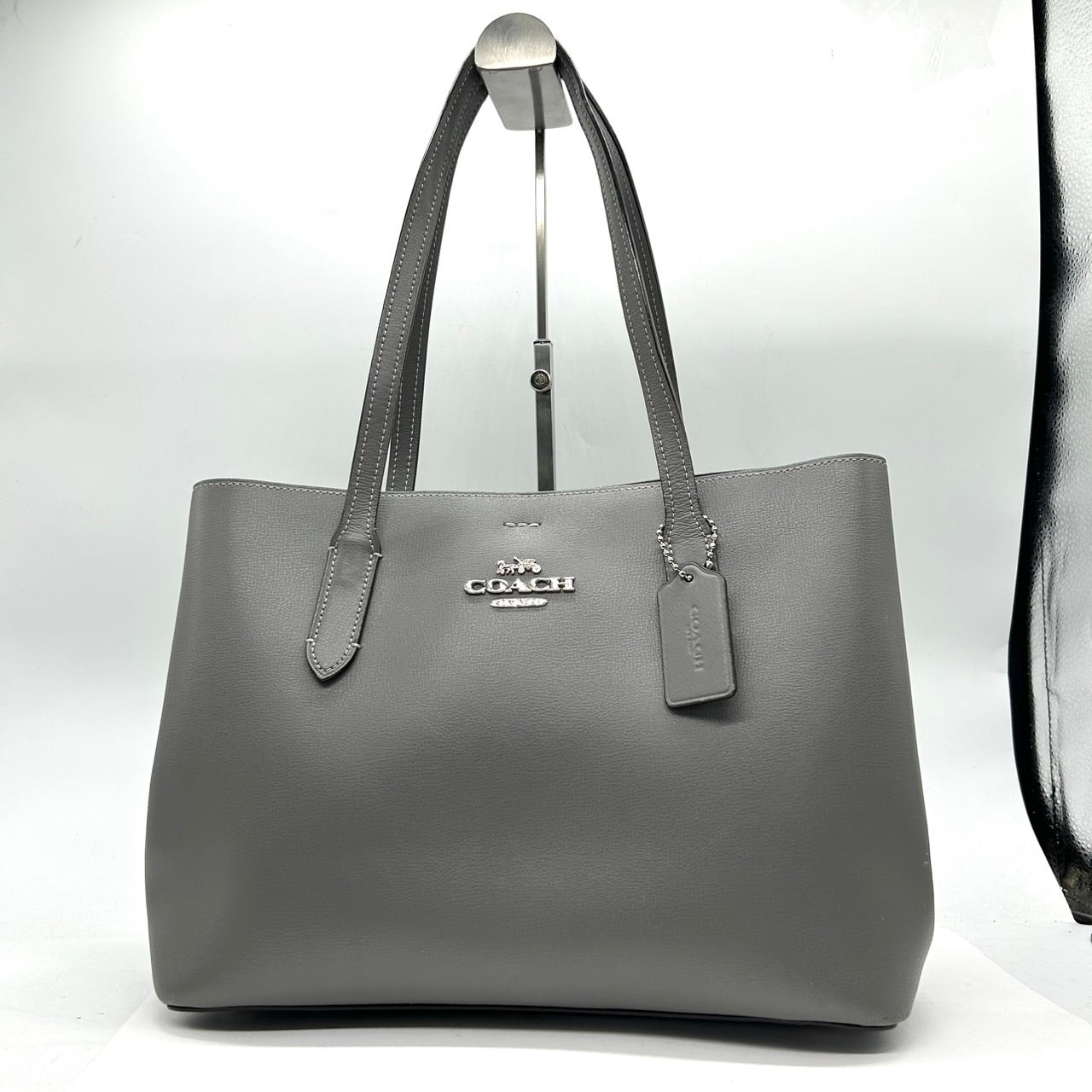 COACH コーチ トートバッグ F48733 レザー グレー A4収納可 肩掛け レディース 通勤 通学 ビジネスバッグ シンプル 大容量 ロゴチャーム付き エレガント スタイリッシュ 人気モデル クリーニング済み s31