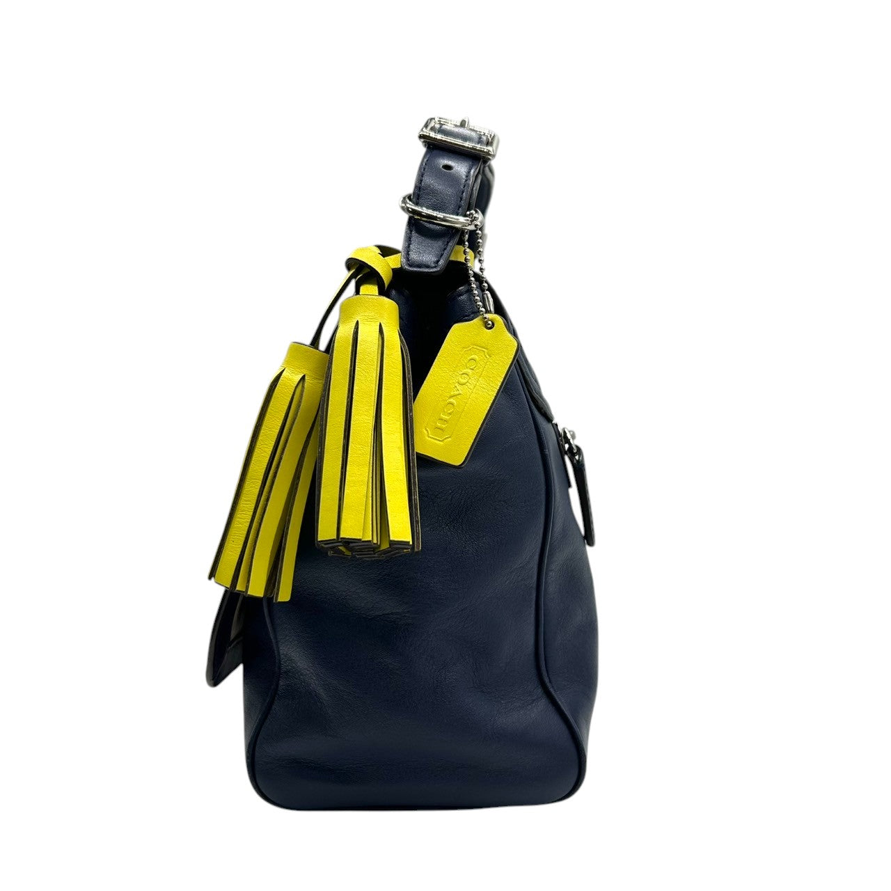 【美品／クリーニング済】COACH コーチ レガシー 22386 2WAY ハンドバッグ ショルダーバッグ パーフォレイテッドレザー ネイビー イエロー レディース 肩掛け 斜め掛け 大容量 タッセル チャーム付 エレガント 自立可 S31
