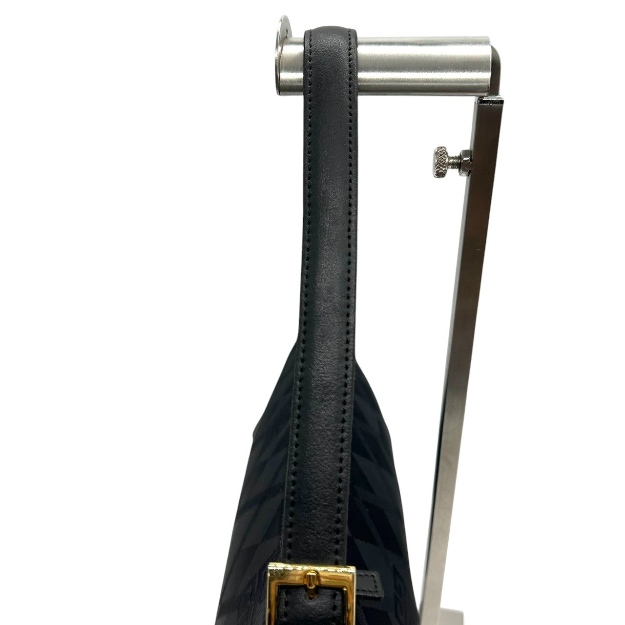 【美品／クリーニング済】 GIVENCHY ジバンシィ ジバンシー ハンドバッグ アクセサリーポーチ 4Gロゴ ナイロン レザー 黒 レディース トライアングル 三角 ピラミッド型 ミニバッグ ビンテージ クラシック フォーマル パーティー S31