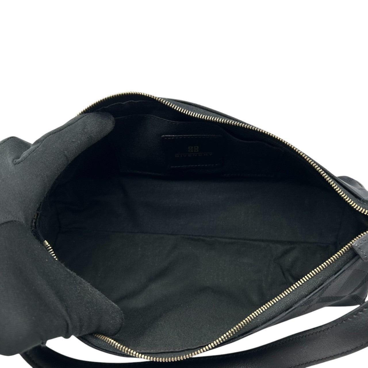 【美品／クリーニング済】 GIVENCHY ジバンシィ ジバンシー ハンドバッグ アクセサリーポーチ 4Gロゴ ナイロン レザー 黒 レディース トライアングル 三角 ピラミッド型 ミニバッグ ビンテージ クラシック フォーマル パーティー S31