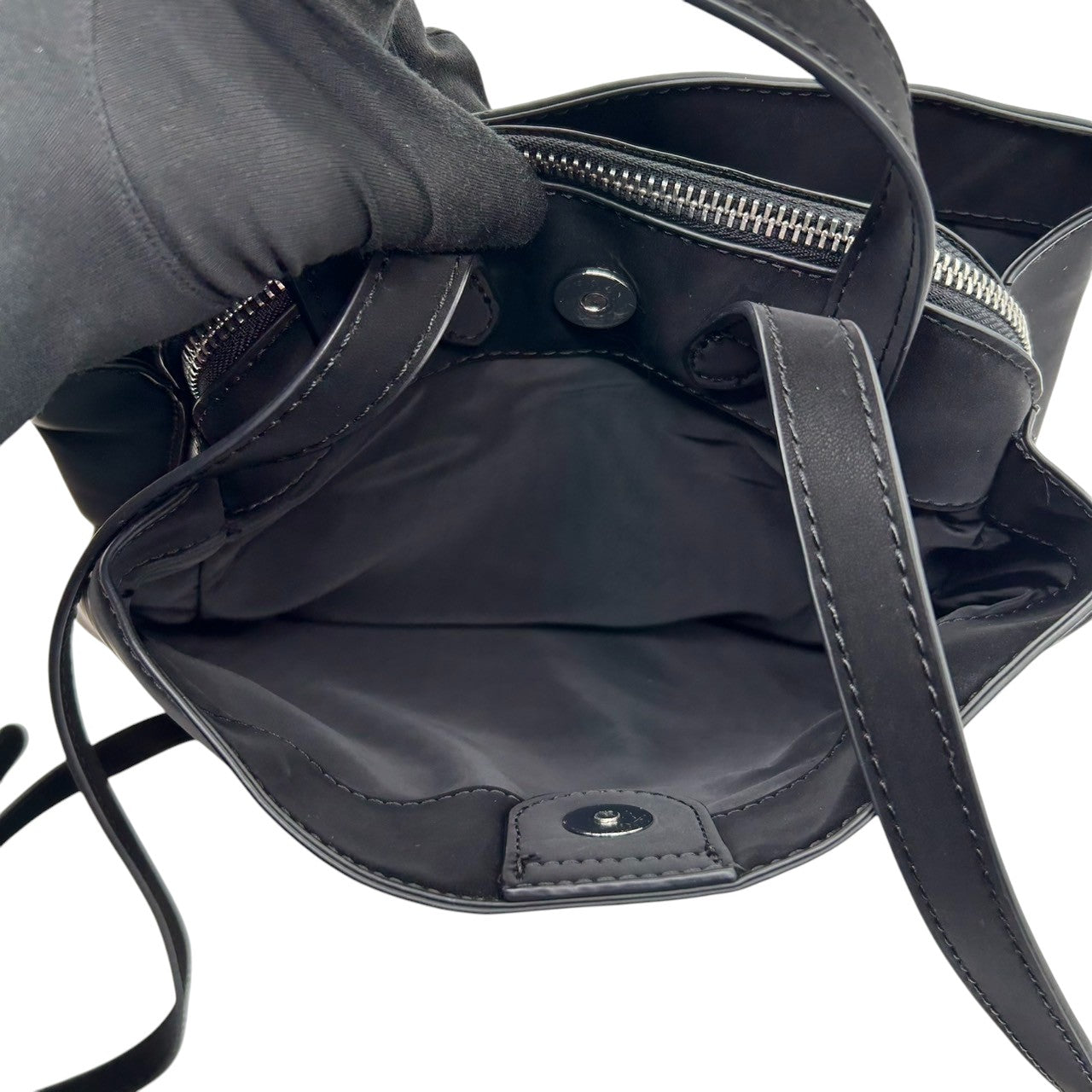 Desigual デシグアル バックパック リュックサック ブラック 黒 レディース メンズ ユニセックス 多機能ポケット A4収納可 PVC スタイリッシュ モダンデザイン 通勤 通学 カジュアル ロゴ シルバー金具 クリーニング済み s49