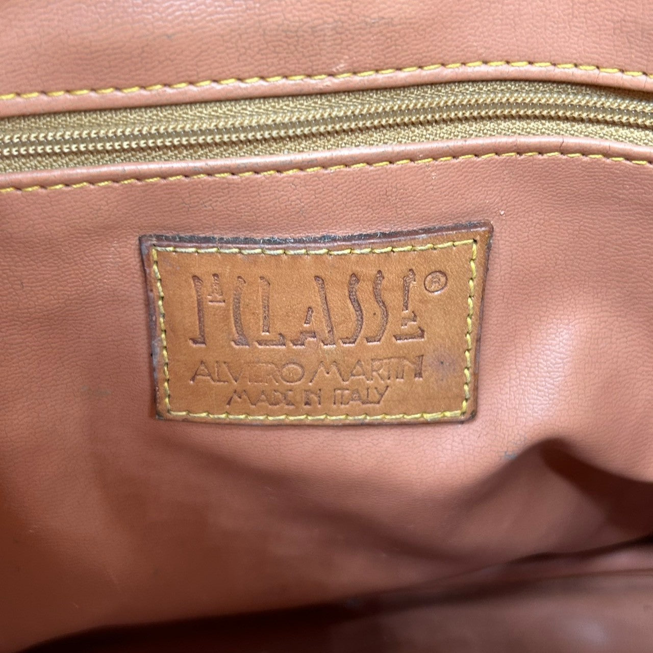 プリマクラッセ ショルダーバッグ 巾着バッグ 2way ハンドバッグ レディース PRIMA CLASSE 地図柄 PVC レザー ヴィンテージ クラシック イタリア製 Alviero Martini 肩掛け 斜め掛け エレガント s35