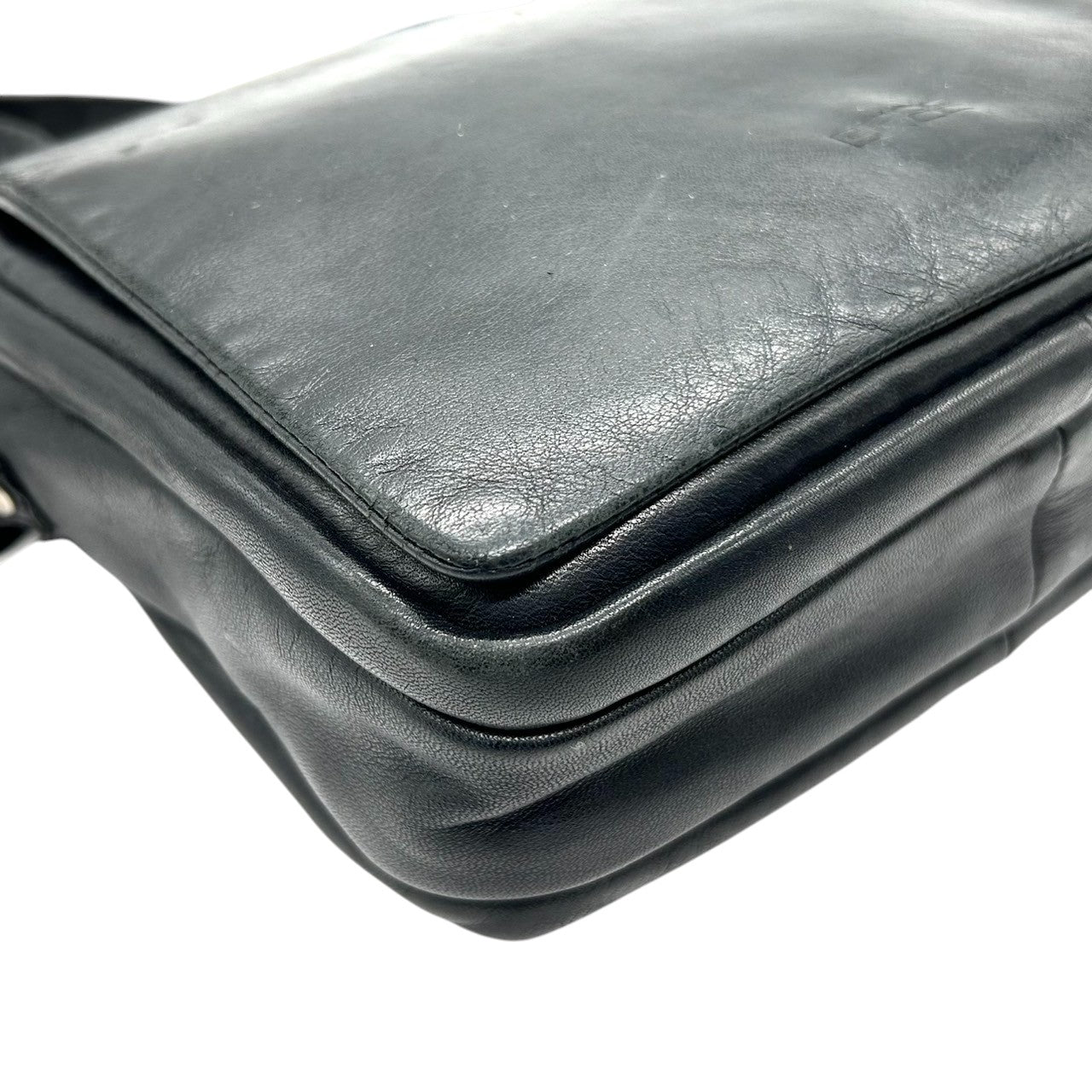 BREE ブリー ショルダーバッグ レザー 本革 ブラック 黒 フラップ式 メンズ レディース ユニセックス 斜め掛け クロスボディ ヴィンテージ クラシック ドイツブランド シンプルデザイン 高品質 クリーニング済み s41