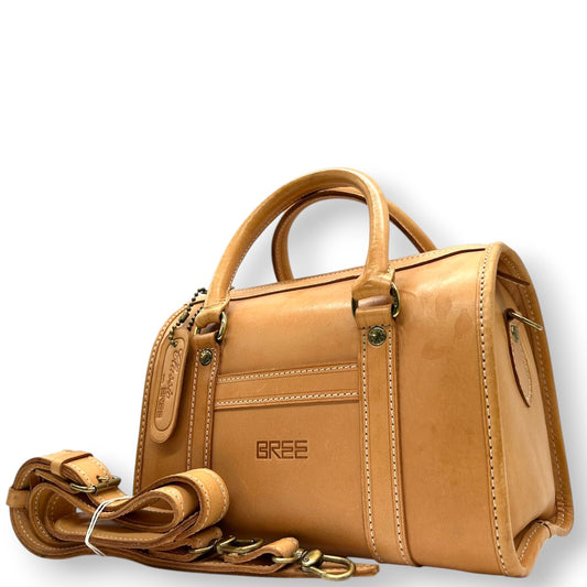 【美品】BREE ブリー 2WAY ボストンバッグ ハンドバッグ ショルダーバッグ ヌメ革 レザー 本革 レディース メンズ ユニセックス 経年変化 エイジング ドイツブランド クラシック ヴィンテージ 肩掛け 斜め掛け ロゴ型押し チャーム付 s41