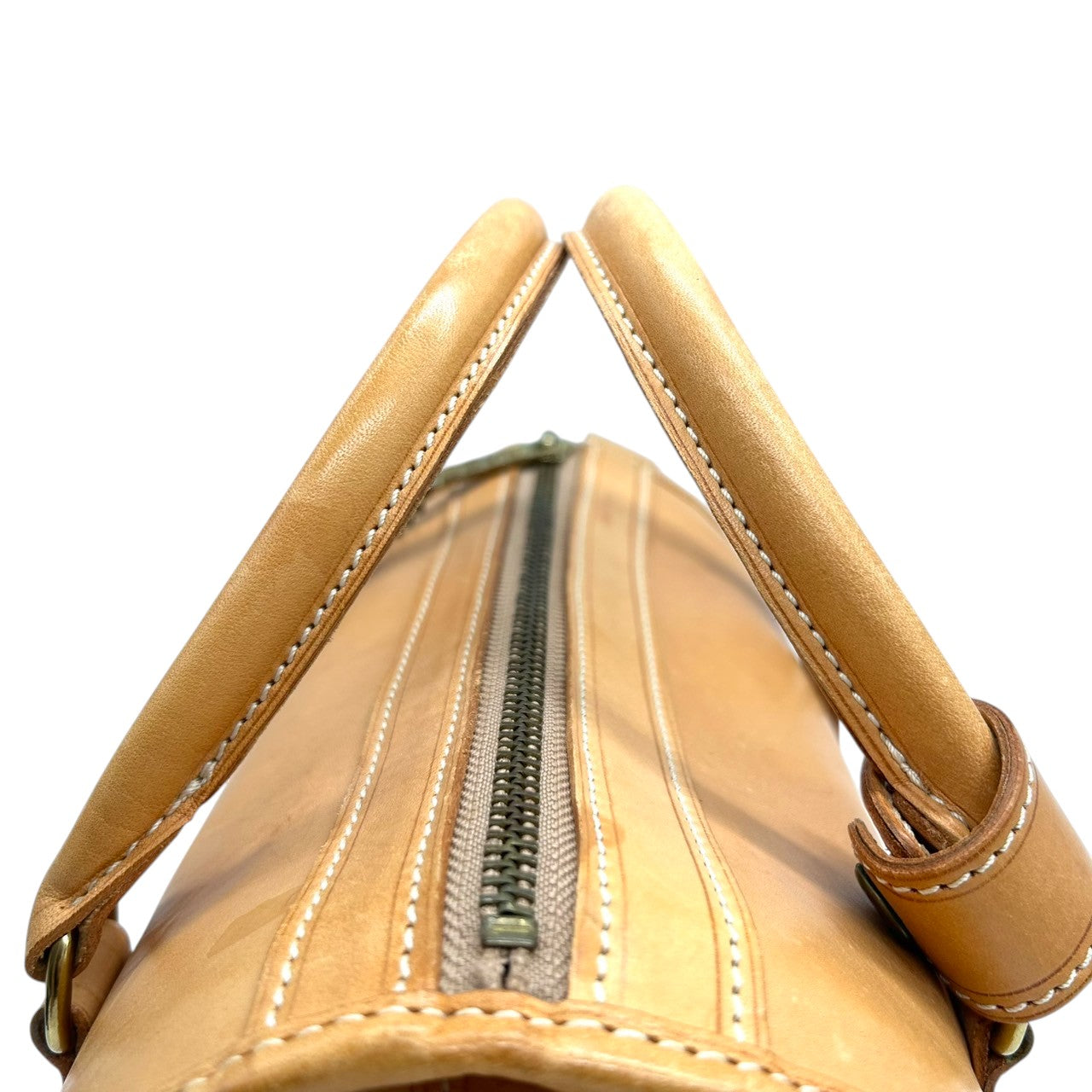 【美品】BREE ブリー 2WAY ボストンバッグ ハンドバッグ ショルダーバッグ ヌメ革 レザー 本革 レディース メンズ ユニセックス 経年変化 エイジング ドイツブランド クラシック ヴィンテージ 肩掛け 斜め掛け ロゴ型押し チャーム付 s41