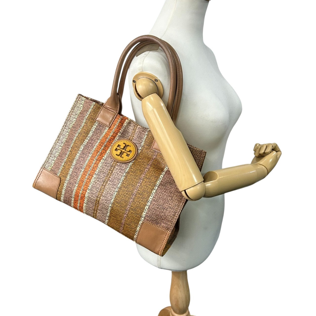 トリーバーチ トートバッグ ストライプ柄 マルチカラー レディース TORY BURCH PVC レザー ブラウン オレンジ A4収納可 肩掛け 大容量 通勤 通学 ハンドバッグ デカロゴ エレガント クラシック 人気モデル s36