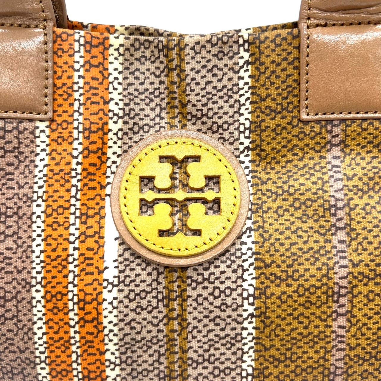 トリーバーチ トートバッグ ストライプ柄 マルチカラー レディース TORY BURCH PVC レザー ブラウン オレンジ A4収納可 肩掛け 大容量 通勤 通学 ハンドバッグ デカロゴ エレガント クラシック 人気モデル s36