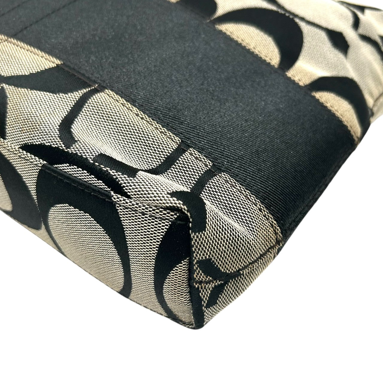 COACH コーチ ショルダーバッグ 2WAY シグネチャー F13674 キャンバス レザー ブラック グレー レディース ワンショルダー 斜め掛け可 エレガント クラシック 定番 人気モデル 通勤 通学 デイリーユース クリーニング済み s78