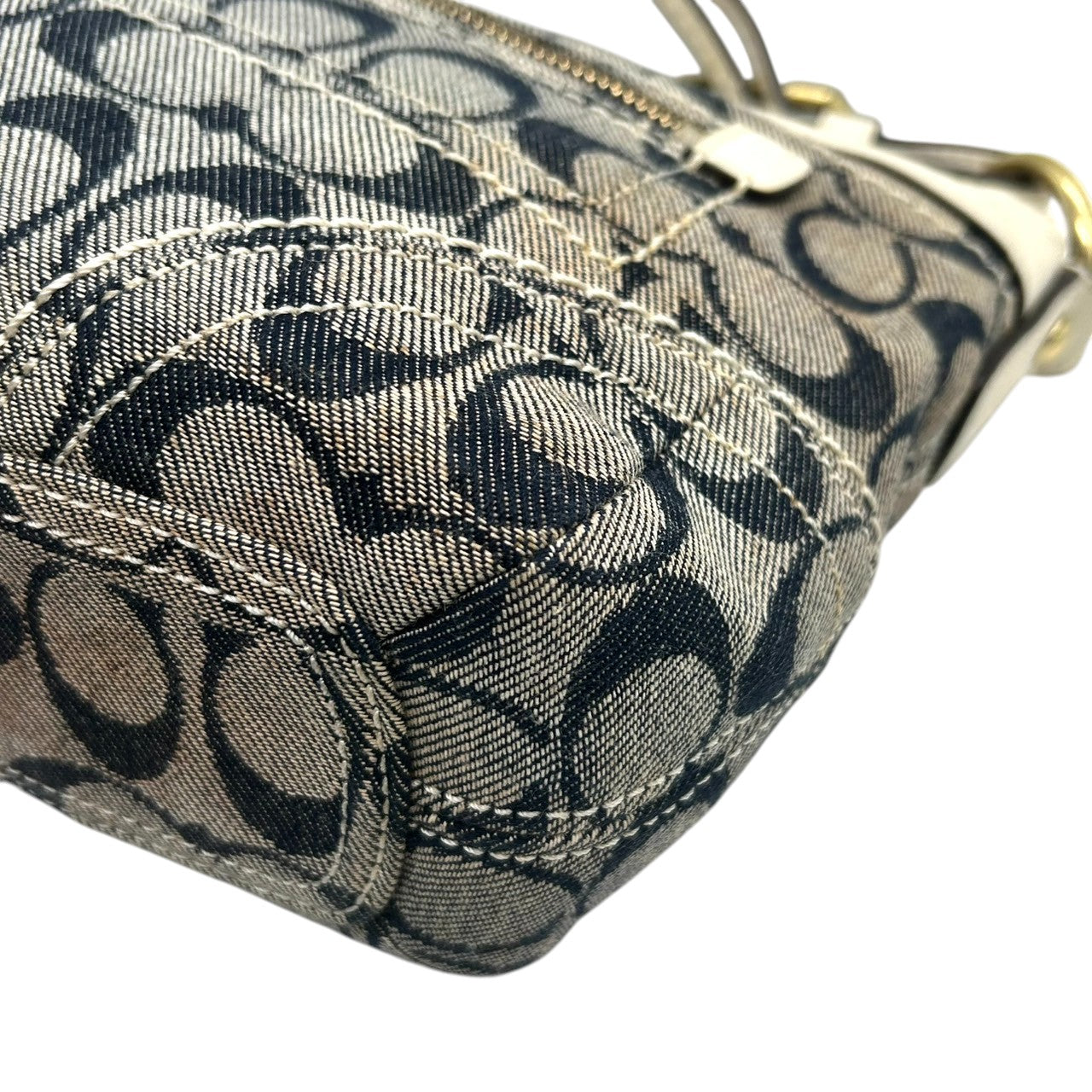 COACH コーチ ショルダーバッグ シグネチャー F10561 キャンバス レザー ネイビー ホワイト レディース ワンショルダー 斜め掛け可 自立可 クラシック エレガント コンパクト デイリーユース 人気 クリーニング済み s78