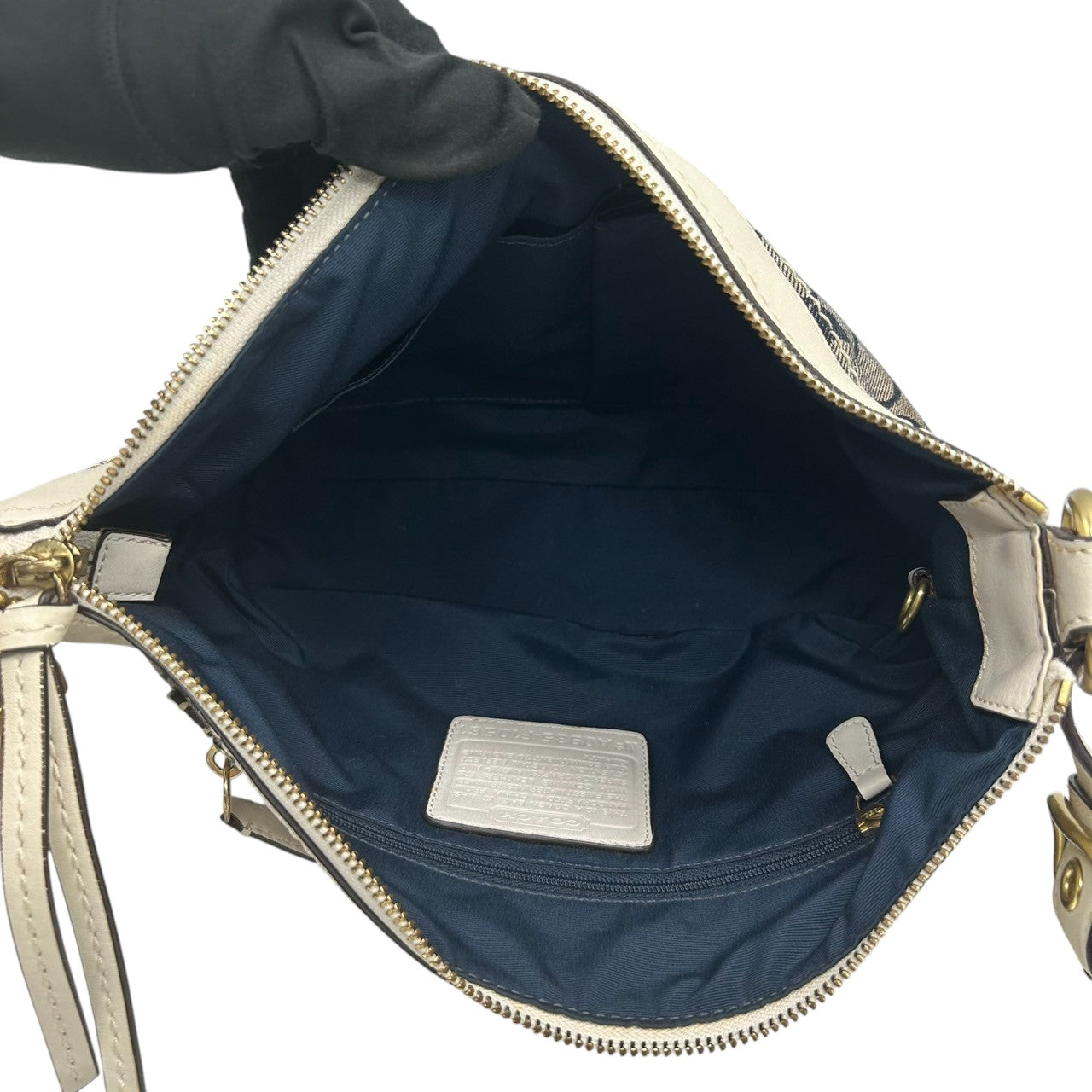 COACH コーチ ショルダーバッグ シグネチャー F10561 キャンバス レザー ネイビー ホワイト レディース ワンショルダー 斜め掛け可 自立可 クラシック エレガント コンパクト デイリーユース 人気 クリーニング済み s78