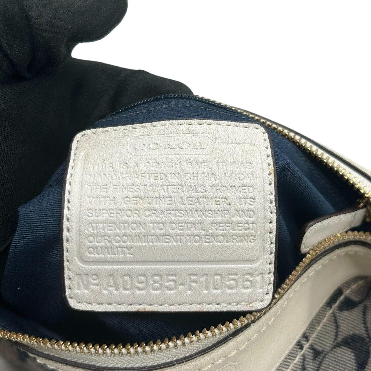 COACH コーチ ショルダーバッグ シグネチャー F10561 キャンバス レザー ネイビー ホワイト レディース ワンショルダー 斜め掛け可 自立可 クラシック エレガント コンパクト デイリーユース 人気 クリーニング済み s78