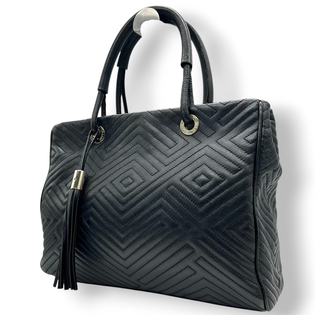 バリー BALLY ハンドバッグ トートバッグ キルティング 幾何学模様 レザー 本革 ブラック 黒 ロゴ金具 タッセルチャーム付き レディース エレガント クラシック フォーマル ビジネス 通勤 自立可 クリーニング済み s53