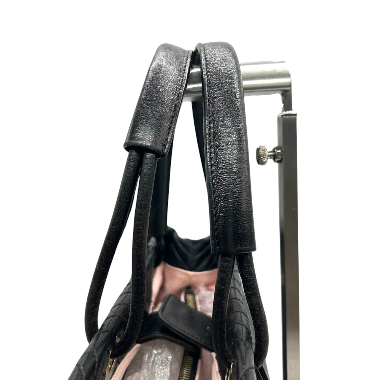 バリー BALLY ハンドバッグ トートバッグ キルティング 幾何学模様 レザー 本革 ブラック 黒 ロゴ金具 タッセルチャーム付き レディース エレガント クラシック フォーマル ビジネス 通勤 自立可 クリーニング済み s53